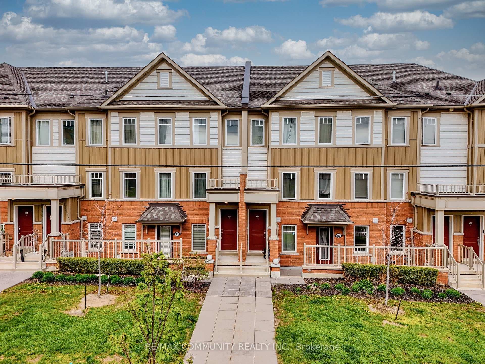 2500 Hill Rise Court Unit 128, Oshawa