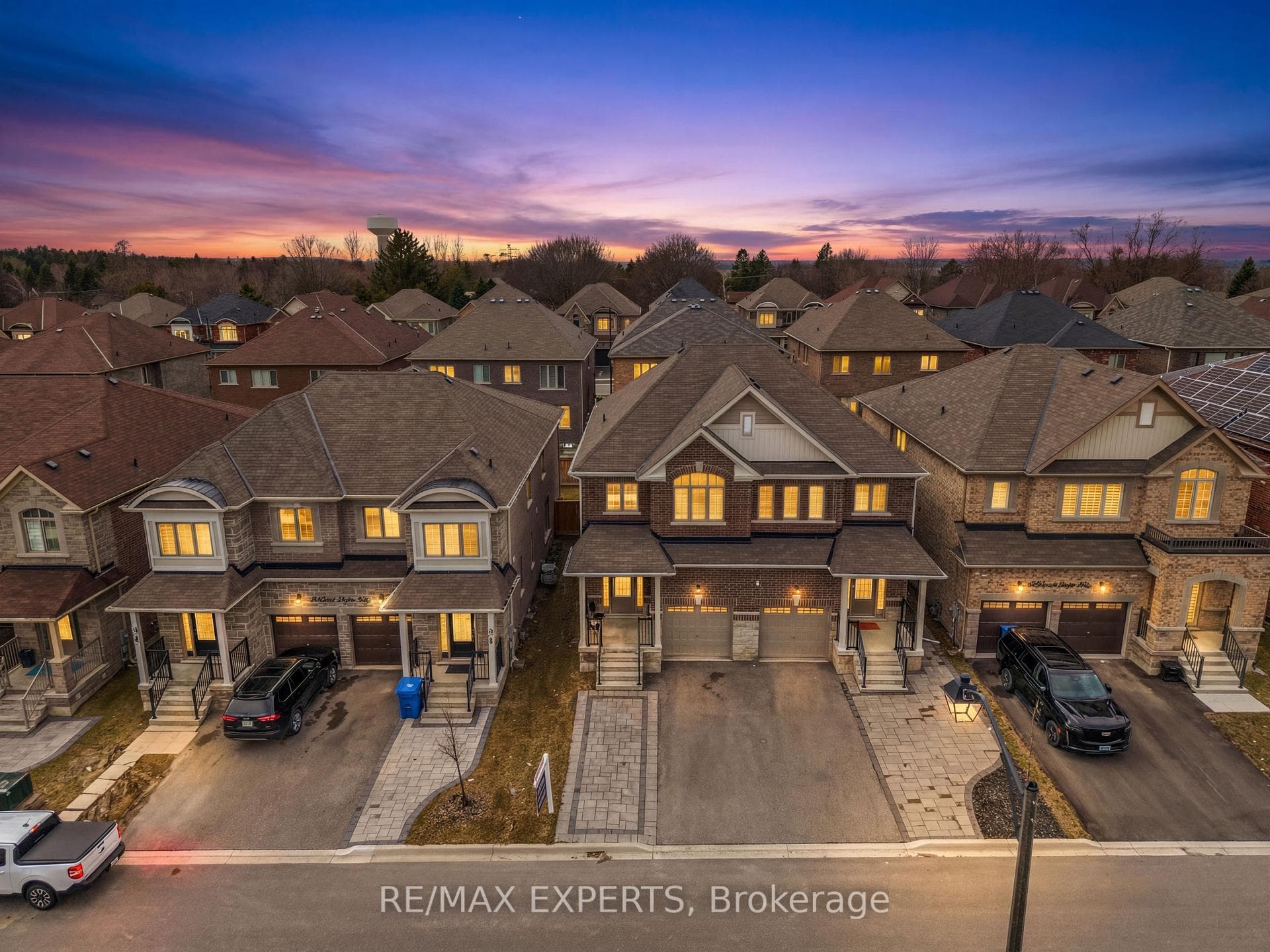 42 Frederick Taylor Way, East Gwillimbury, ON L0G 1M0 - Photo 1