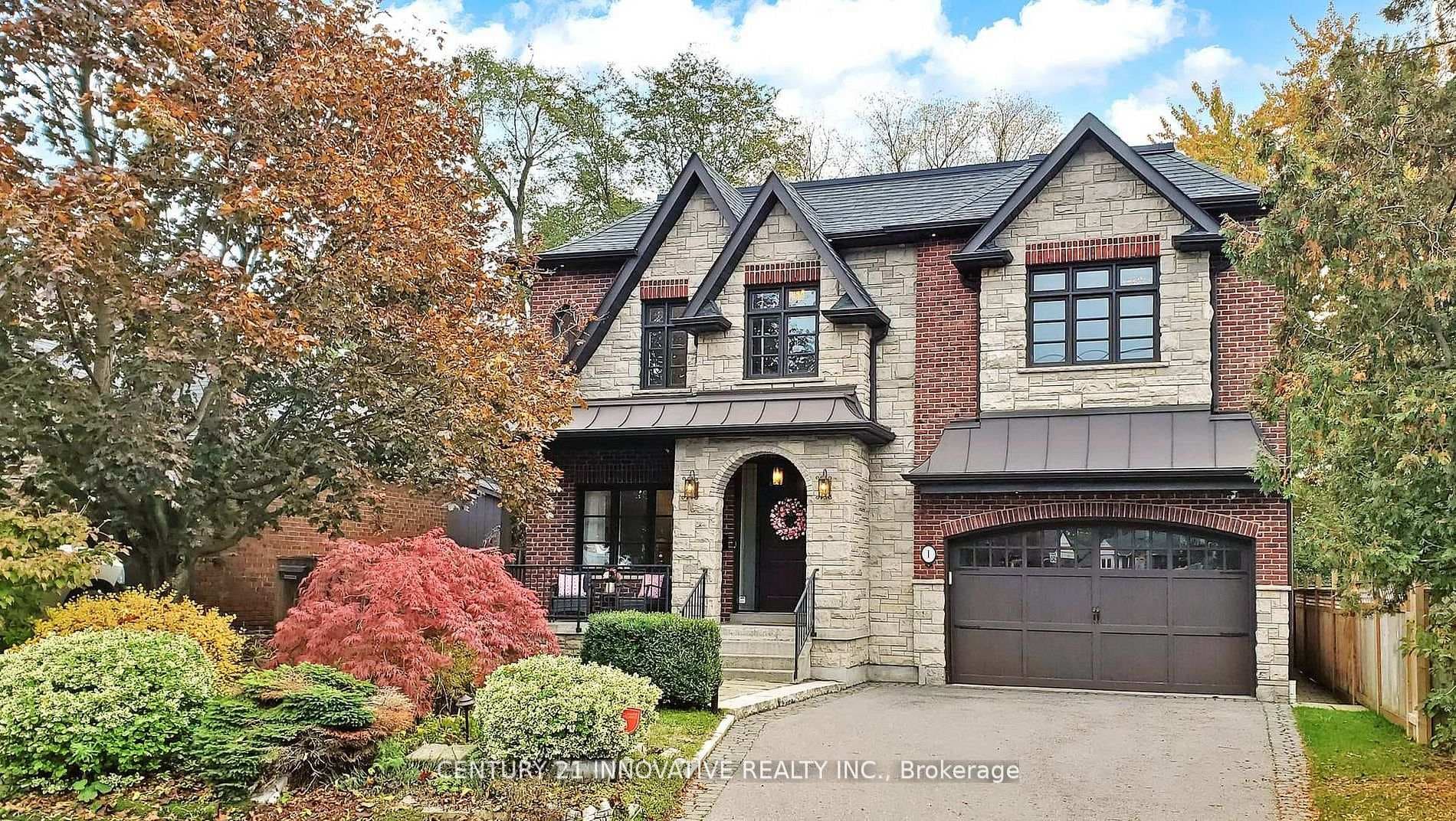 1 Dustan Crescent, Danforth / East York, ON M4J 4G4 - Photo 1