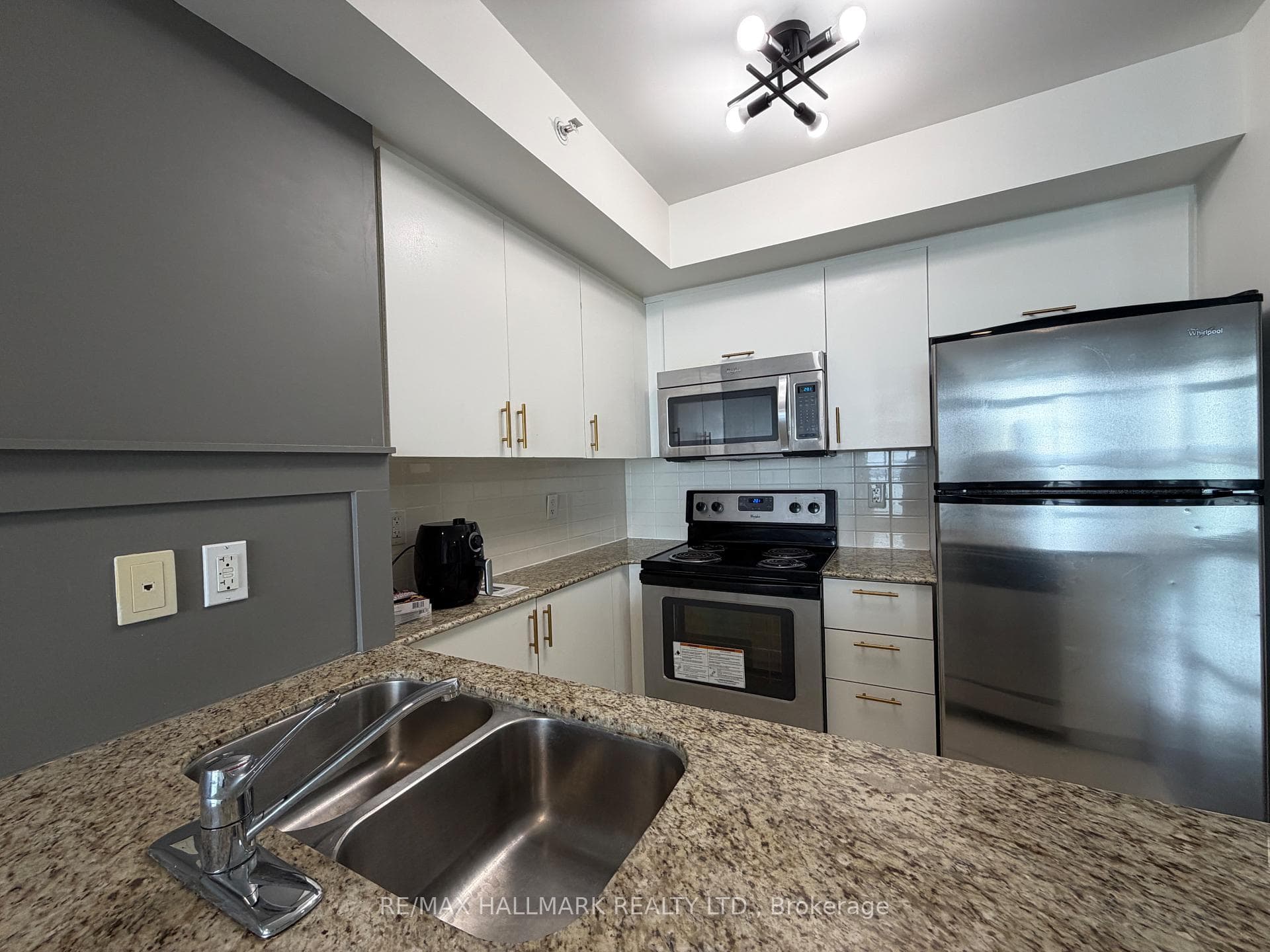 5740 Yonge Street Unit 1805, Thornhill / Willowdale, ON M2M 0B1 - Photo 1