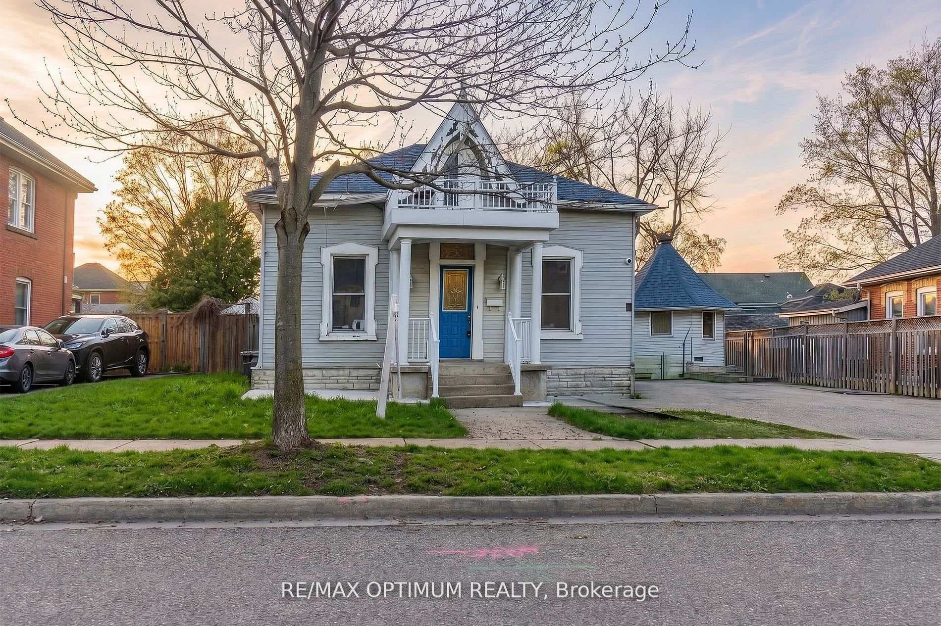 4 Denison Avenue, Brampton, ON L6X 1E6 - Photo 1