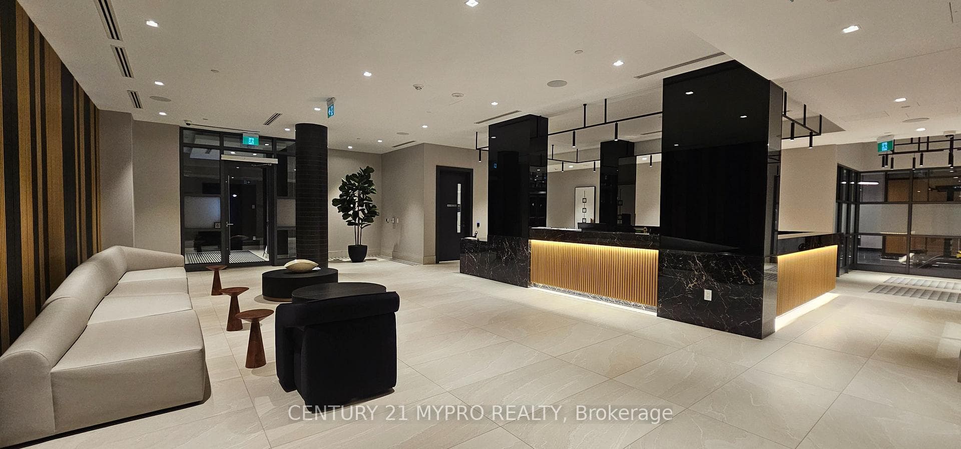 2545 Simcoe St N Street Unit 1617, Oshawa, ON L1L 0W3 - Photo 1