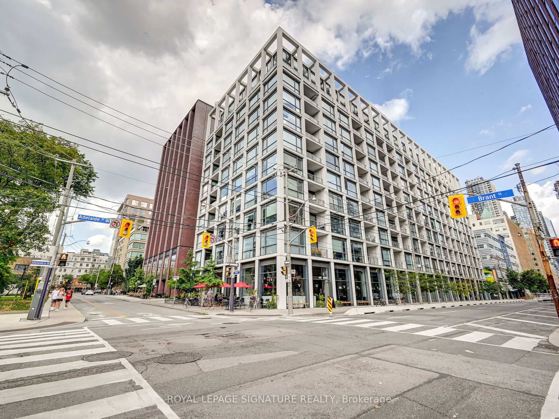 39 Brant Street Unit PH18, Downtown Toronto / Waterfront, ON M5V 0M8 - Photo 1