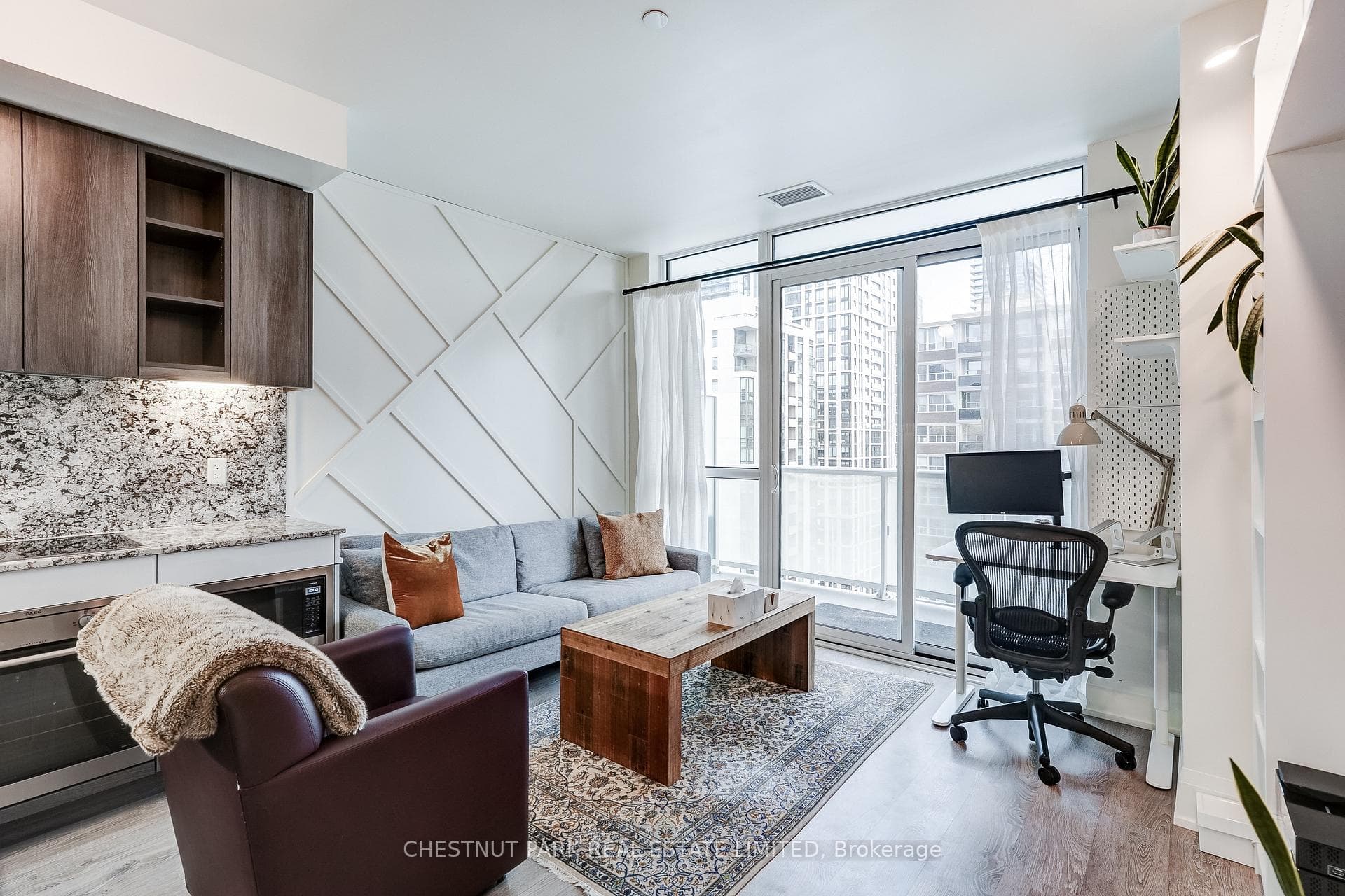101 Erskine Avenue Unit 1508, Leaside / Davisville, ON M4P 0C5 - Photo 1