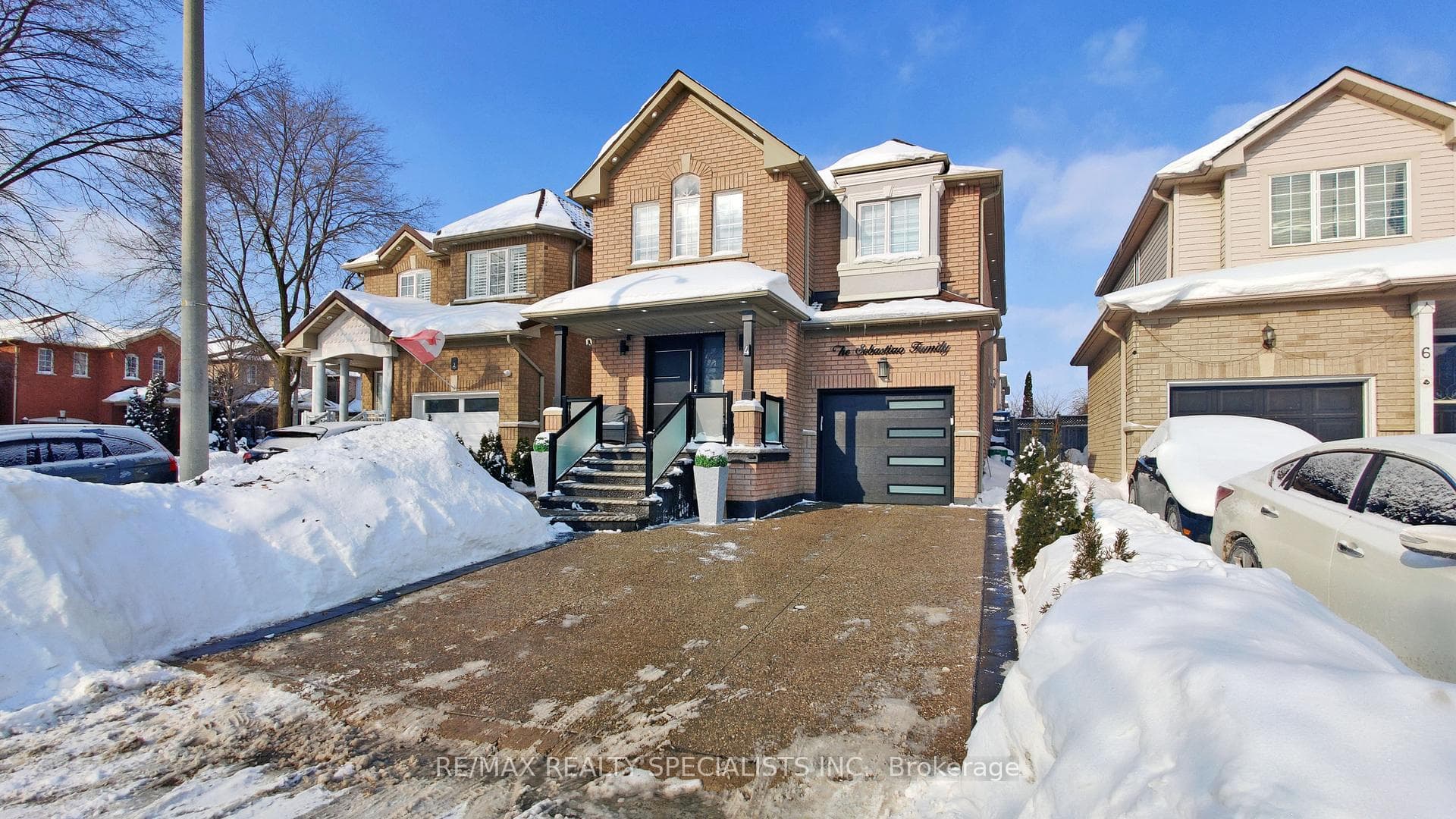 4 Allangrove Drive, Brampton, ON L7A 2M4 - Photo 1