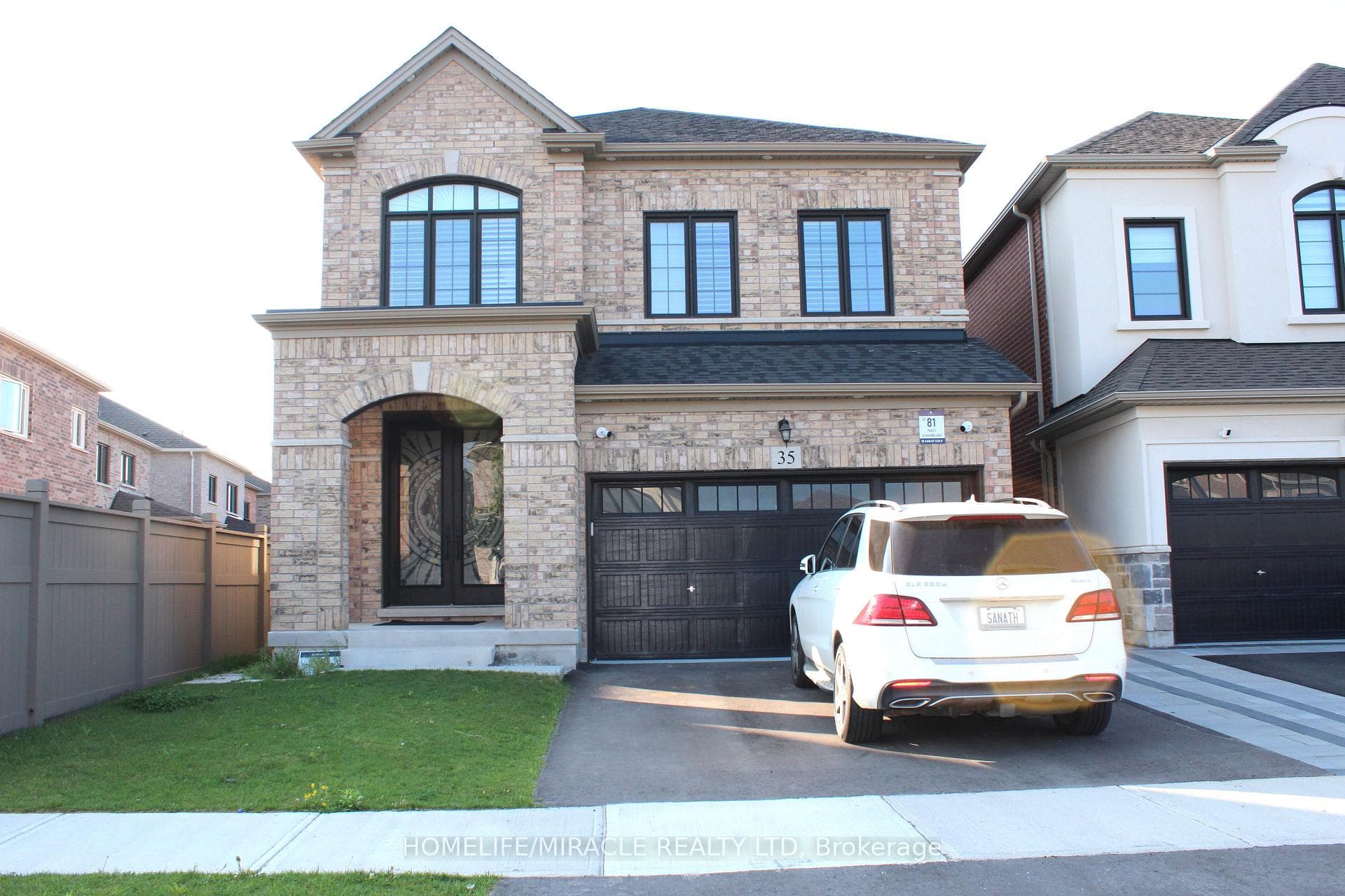 35 Merrimac Drive, Brampton, ON L6Y 6K4 - Photo 1