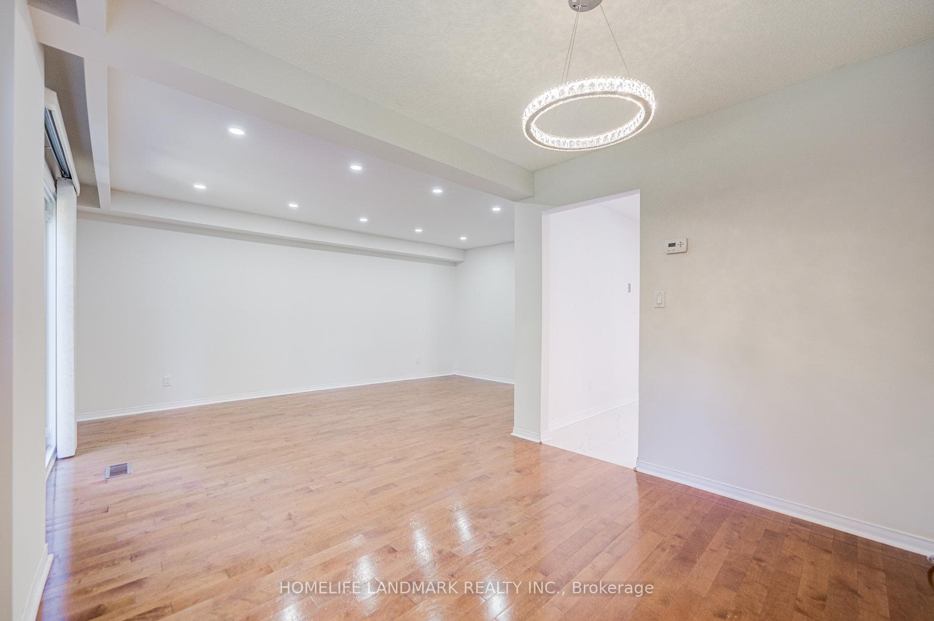 319 Hillside Drive, Mississauga, ON L5M 2N3 - Photo 1