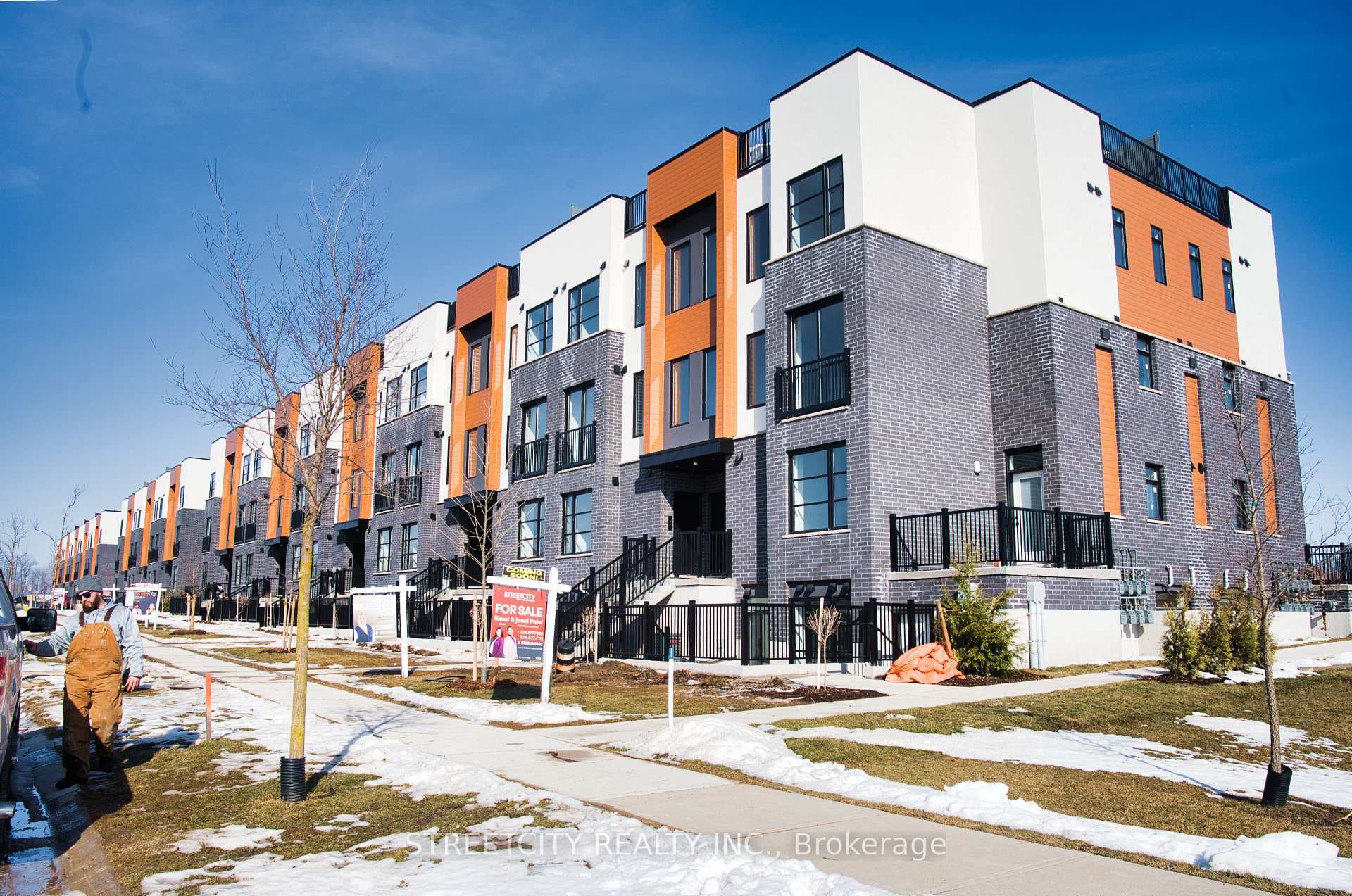 2900 Savoy Street Unit 105, London South, ON N6P 0A3 - Photo 1
