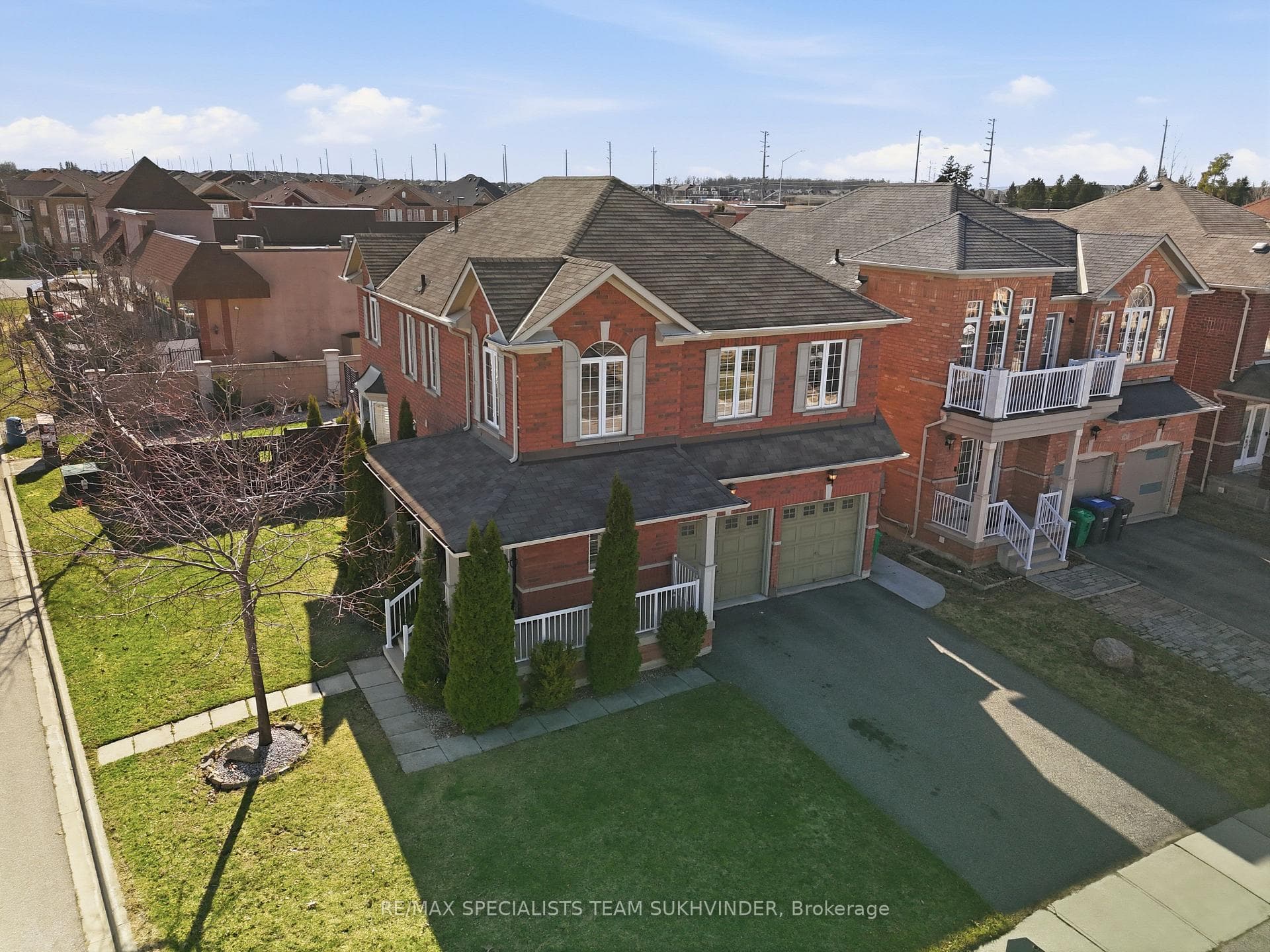 42 Delphinium Way, Brampton