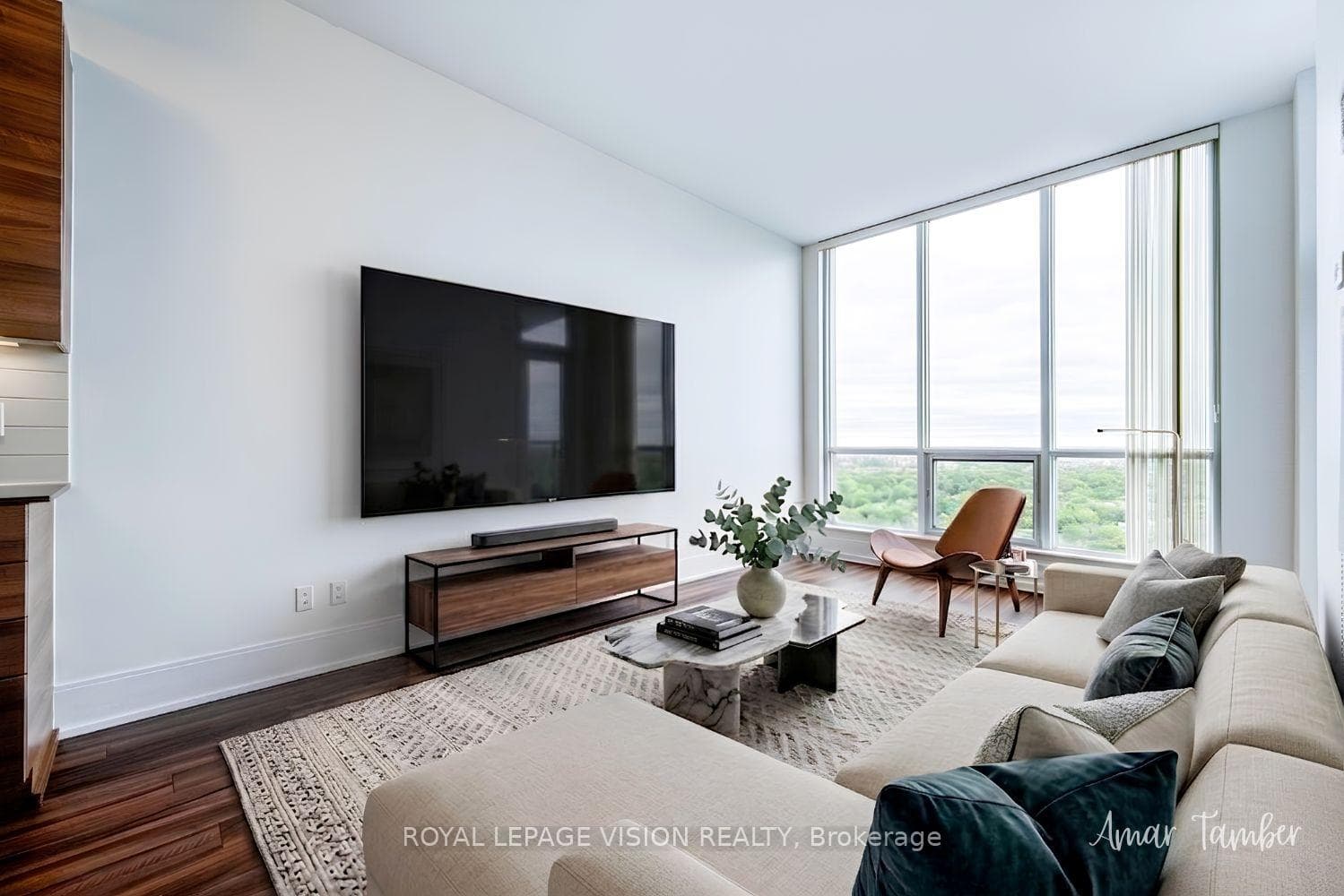 15 Viking Lane Unit PH5, Toronto W08