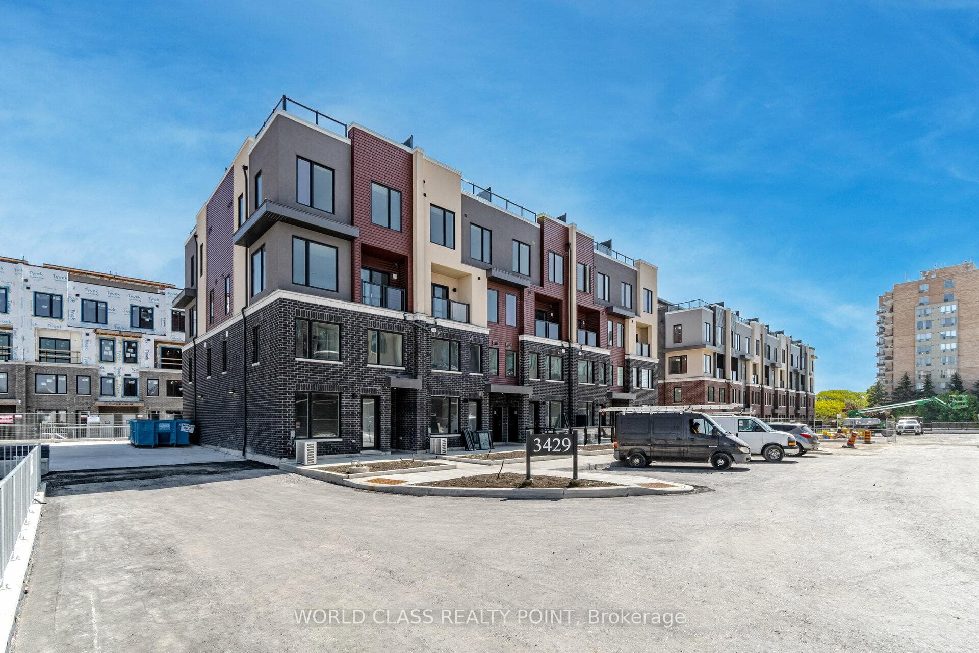 3409 Ridgeway Drive Unit 33, Mississauga, ON L5L 0B9 - Photo 1