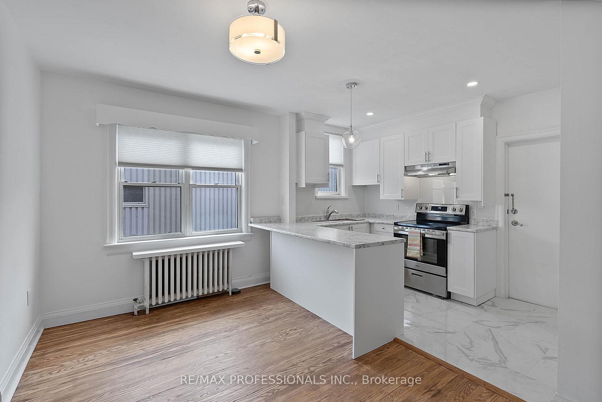 308 Jane Street Unit Main, Bloor West Village / Swansea, ON M6S 3Z4 - Photo 1