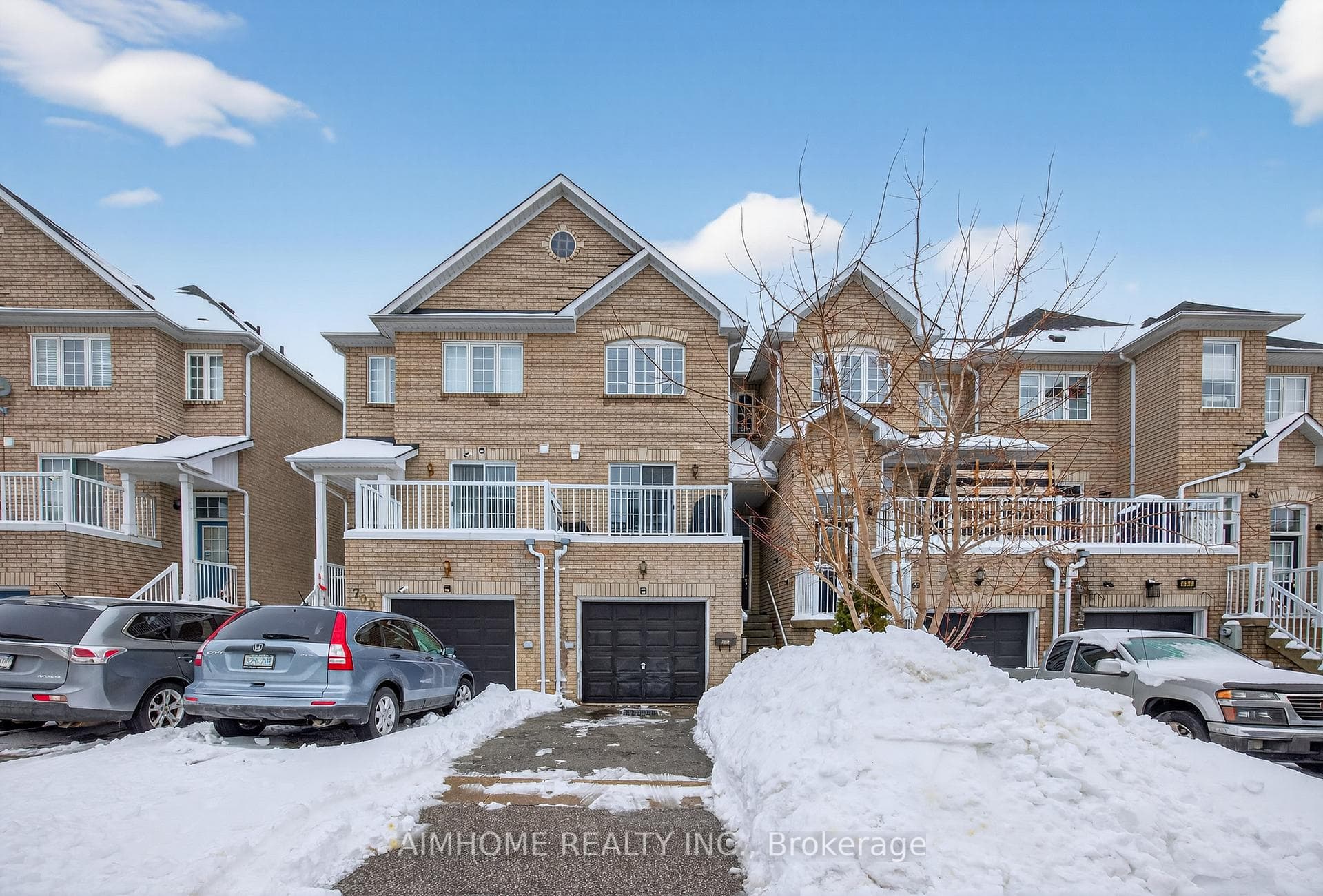 698 Warden Avenue, Dorset Park / Kennedy Park, ON M1L 4W4 - Photo 1
