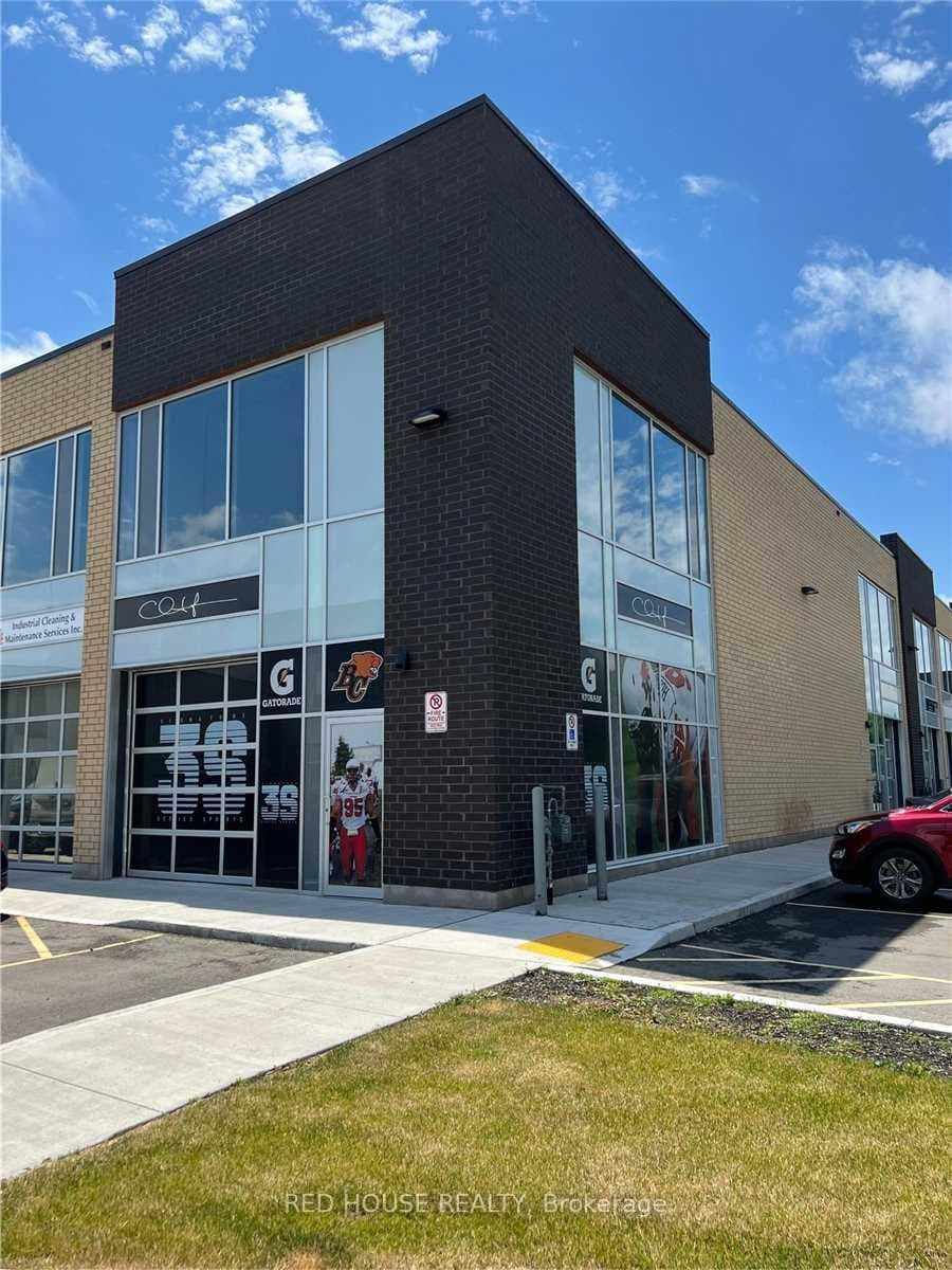 1158 King Road Unit 26, Burlington, ON L7T 0C5 - Photo 1