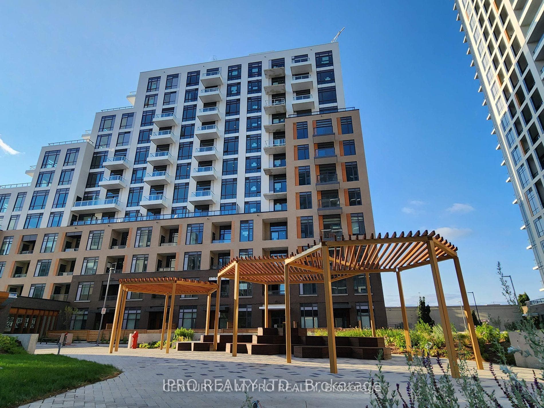 8 Beverley Glen Boulevard Unit 1206, Vaughan, ON L4J 0L5 - Photo 1