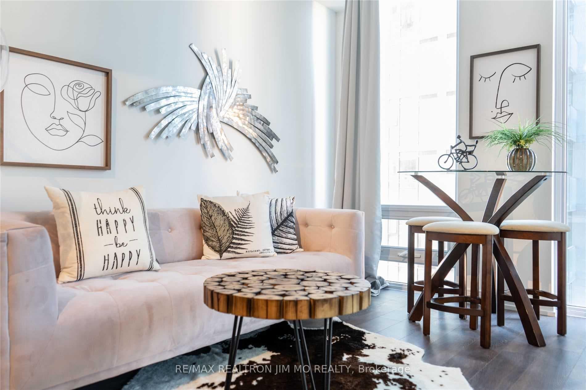 28 Wellesley Street Unit 706, Toronto C08