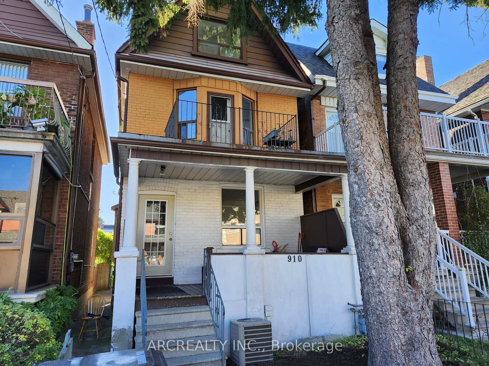 910 Dovercourt Road, Bloor West Village / Swansea, ON M6H 2X5 - Photo 1