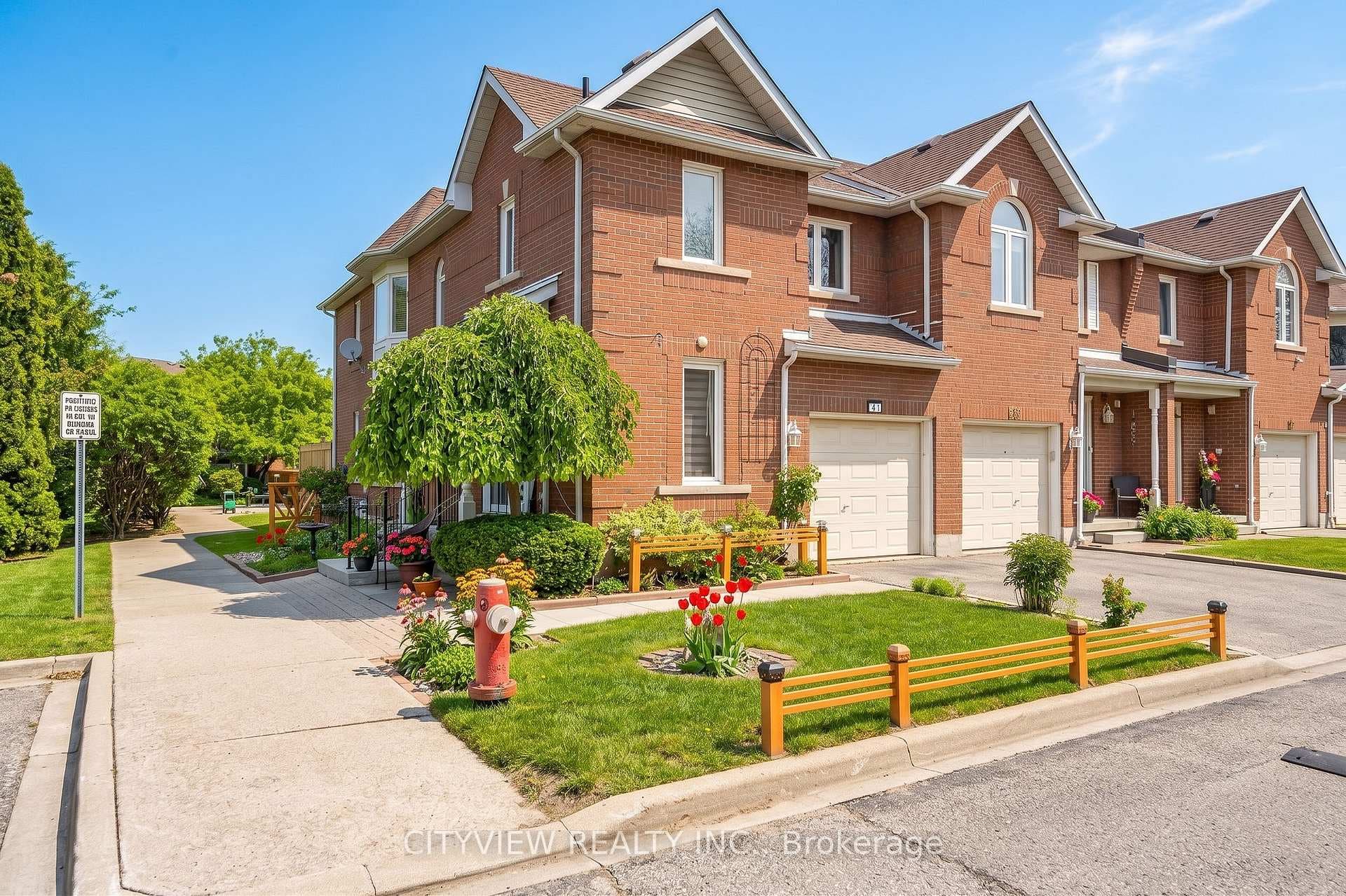 6050 Bidwell Trail Unit 67, Mississauga, ON L5V 1V6 - Photo 1