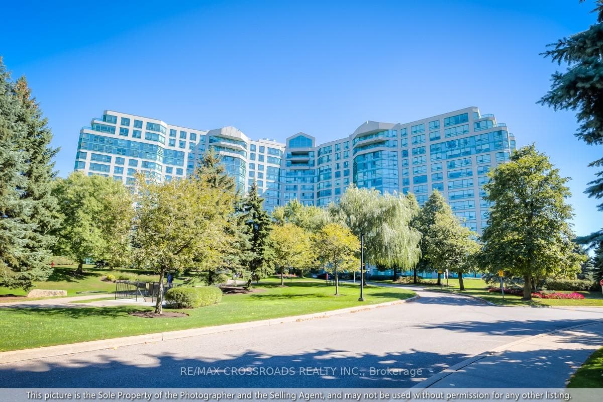 7825 Bayview Avenue Unit 304, Markham, ON L3T 7N2 - Photo 1