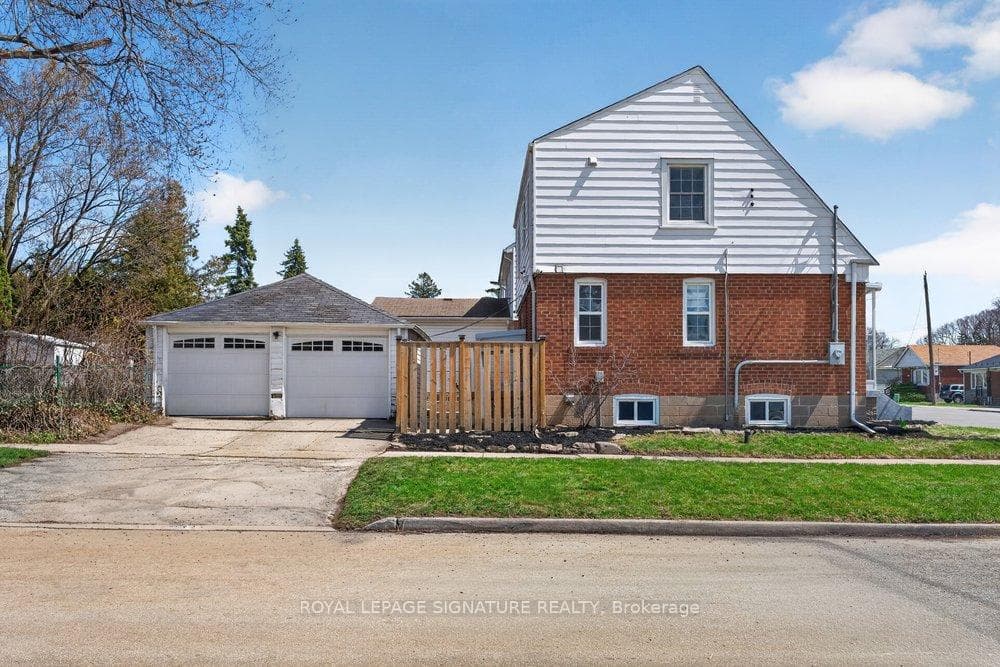 3244 St Clair Avenue, Dorset Park / Kennedy Park, ON M1L 1V8 - Photo 1