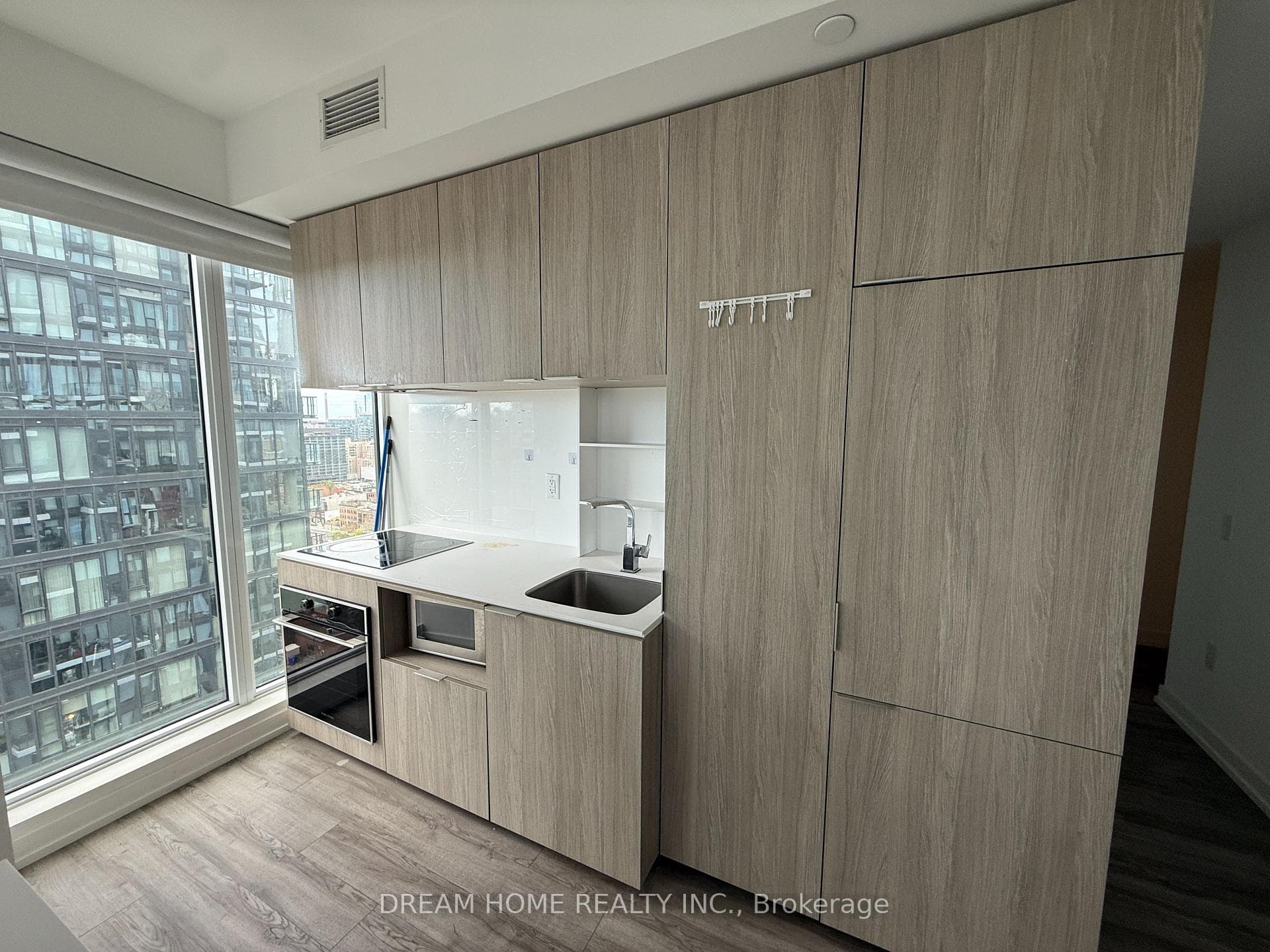 77 shuter Street Unit 2310, Regent Park / Cabbagetown / St. James Town, ON M5B 0B8 - Photo 1