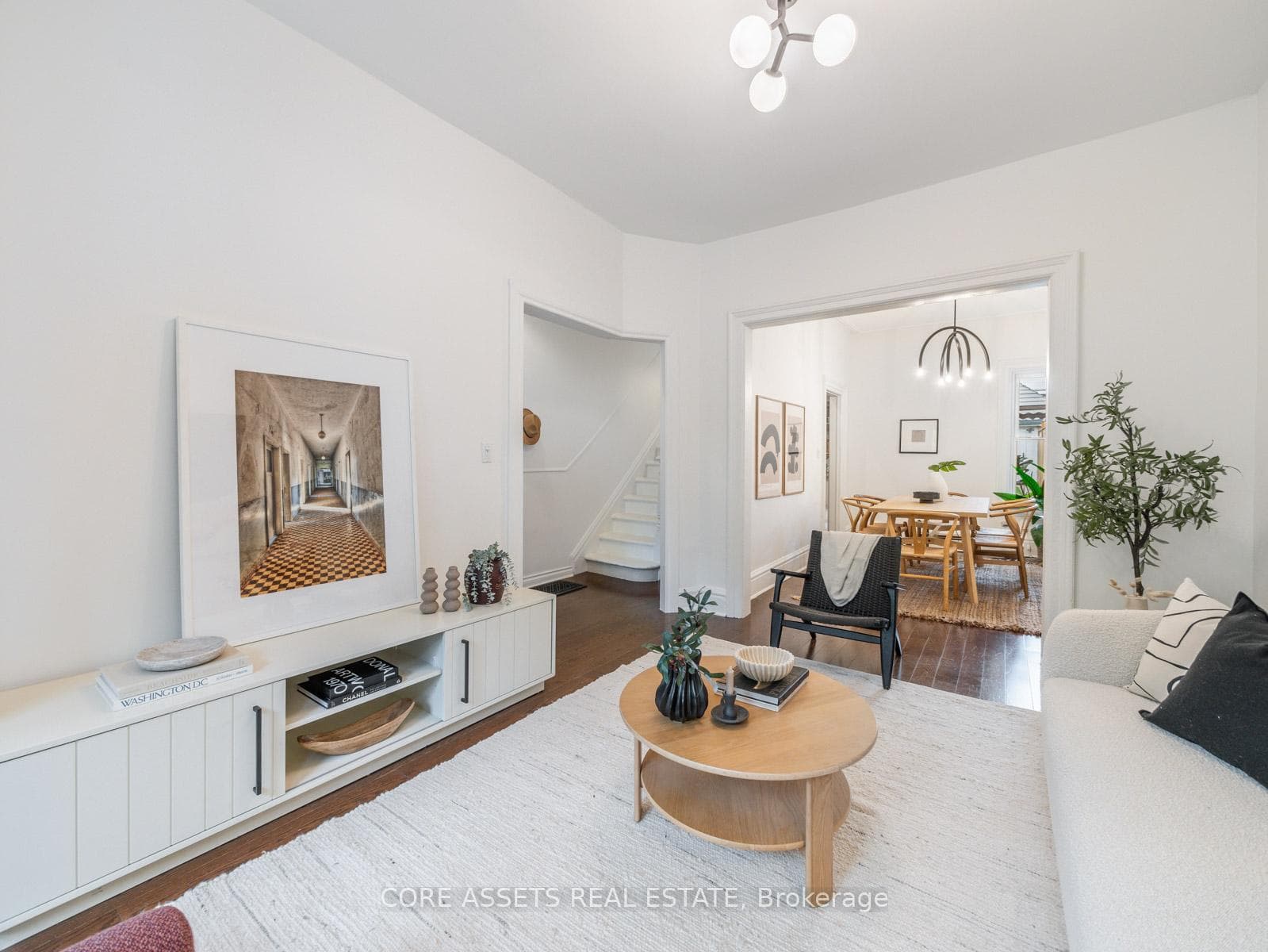 14 Florence Street, Toronto C01