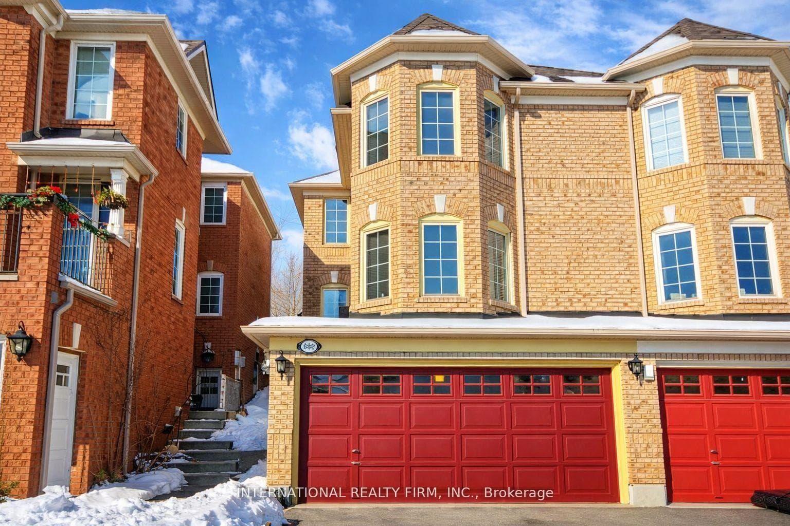 3259 High Springs Crescent Unit M & U, Mississauga, ON L5B 4G7 - Photo 1