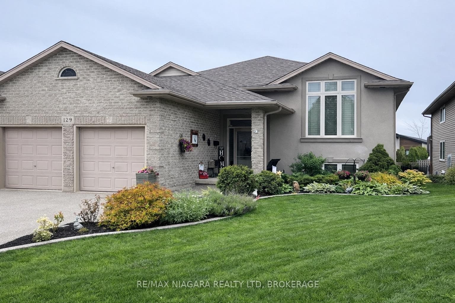 129 Wellbrook Avenue, Welland, ON L3C 7M8 - Photo 1