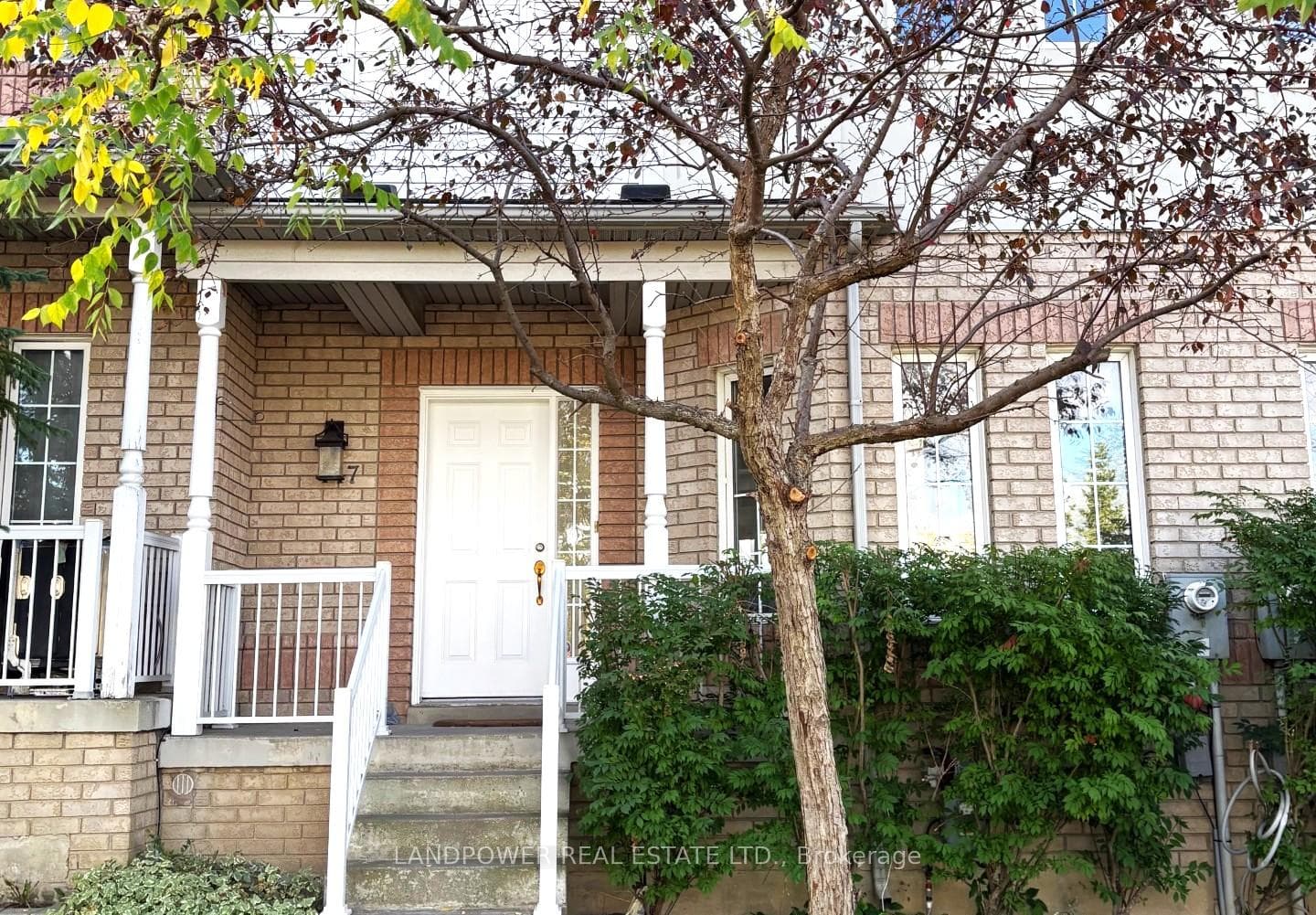 447 Hollandview Trail, Aurora, ON L4G 7N4 - Photo 1
