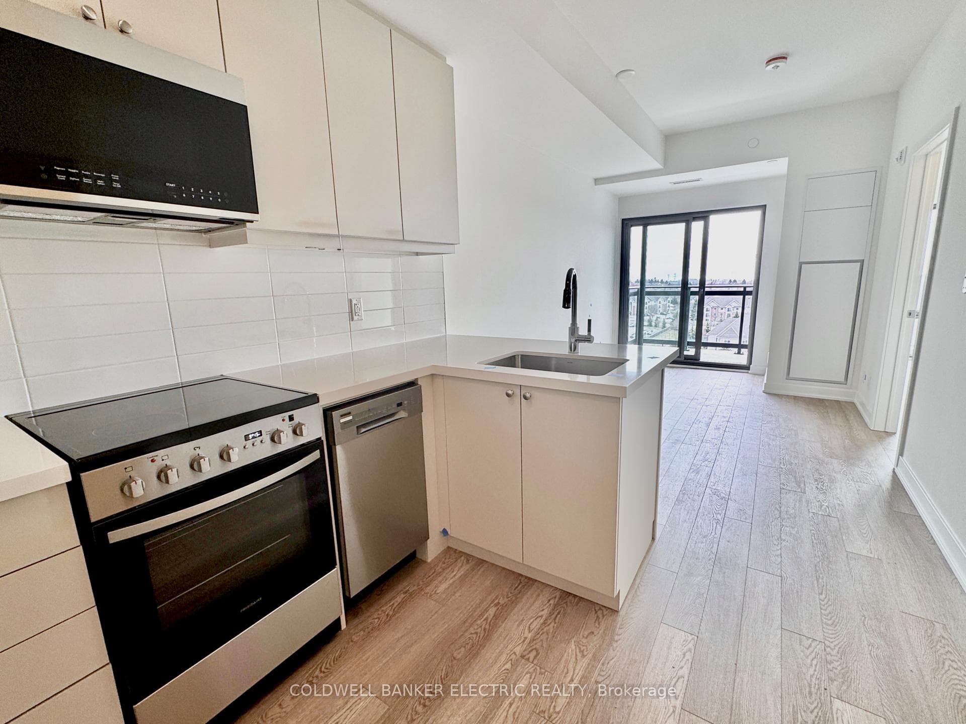 51 - 805 Clarington Boulevard, Clarington, ON L1C 0H6 - Photo 1