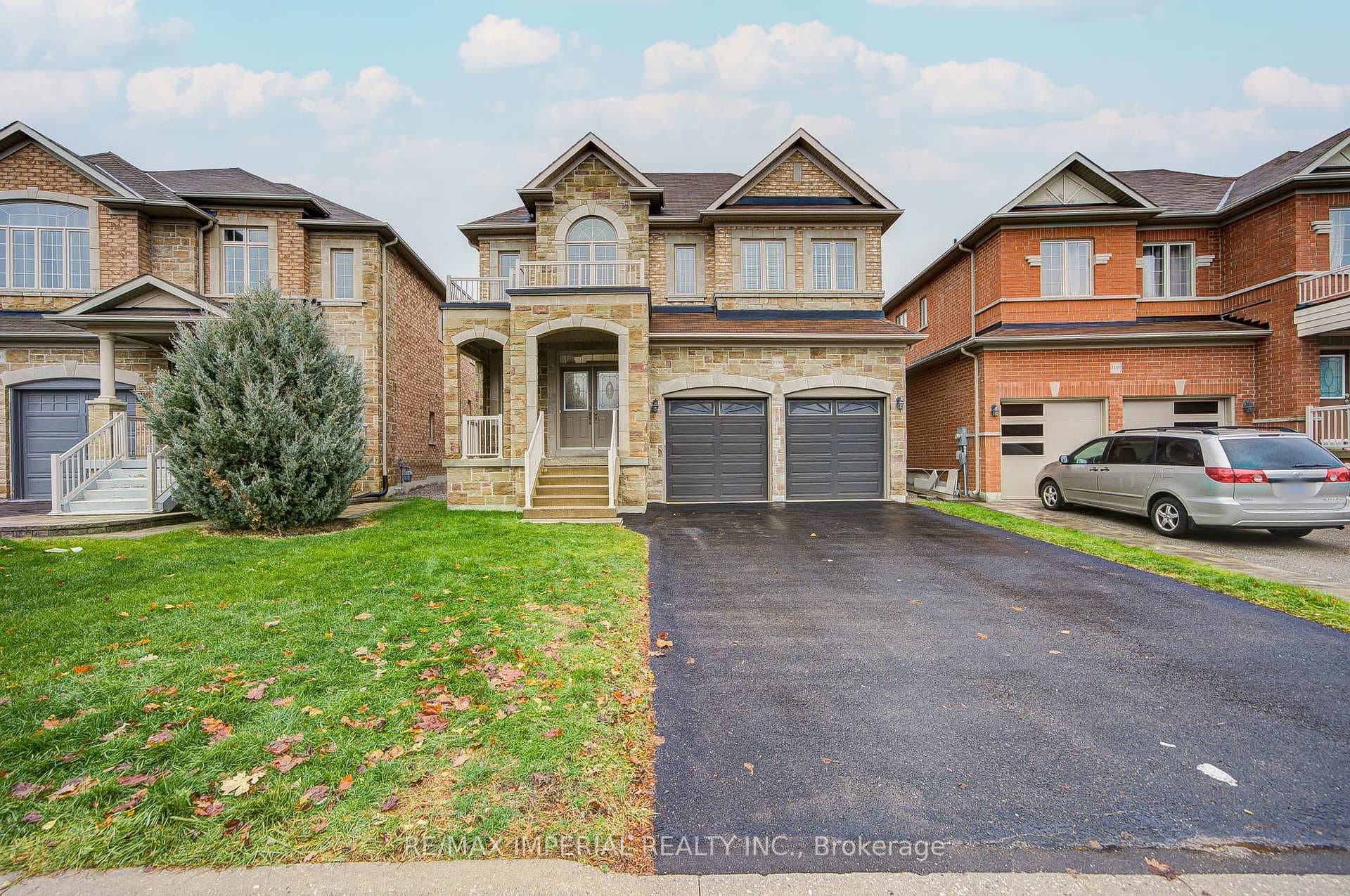 1199 McTavish Drive, Newmarket