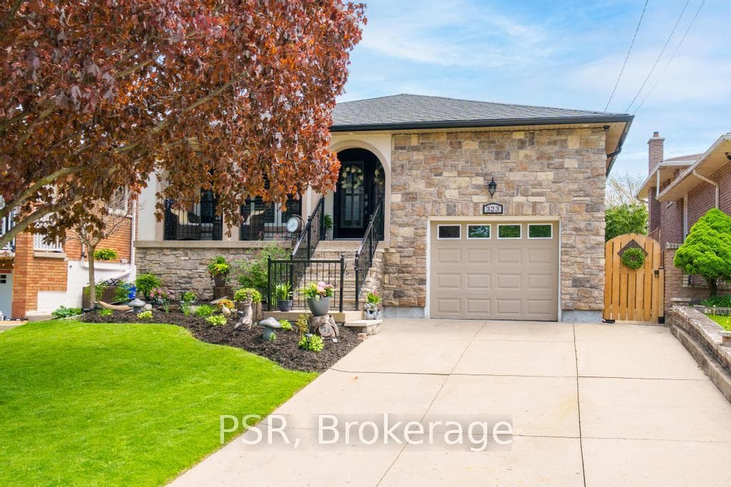 323 Queen Victoria Drive, Hamilton