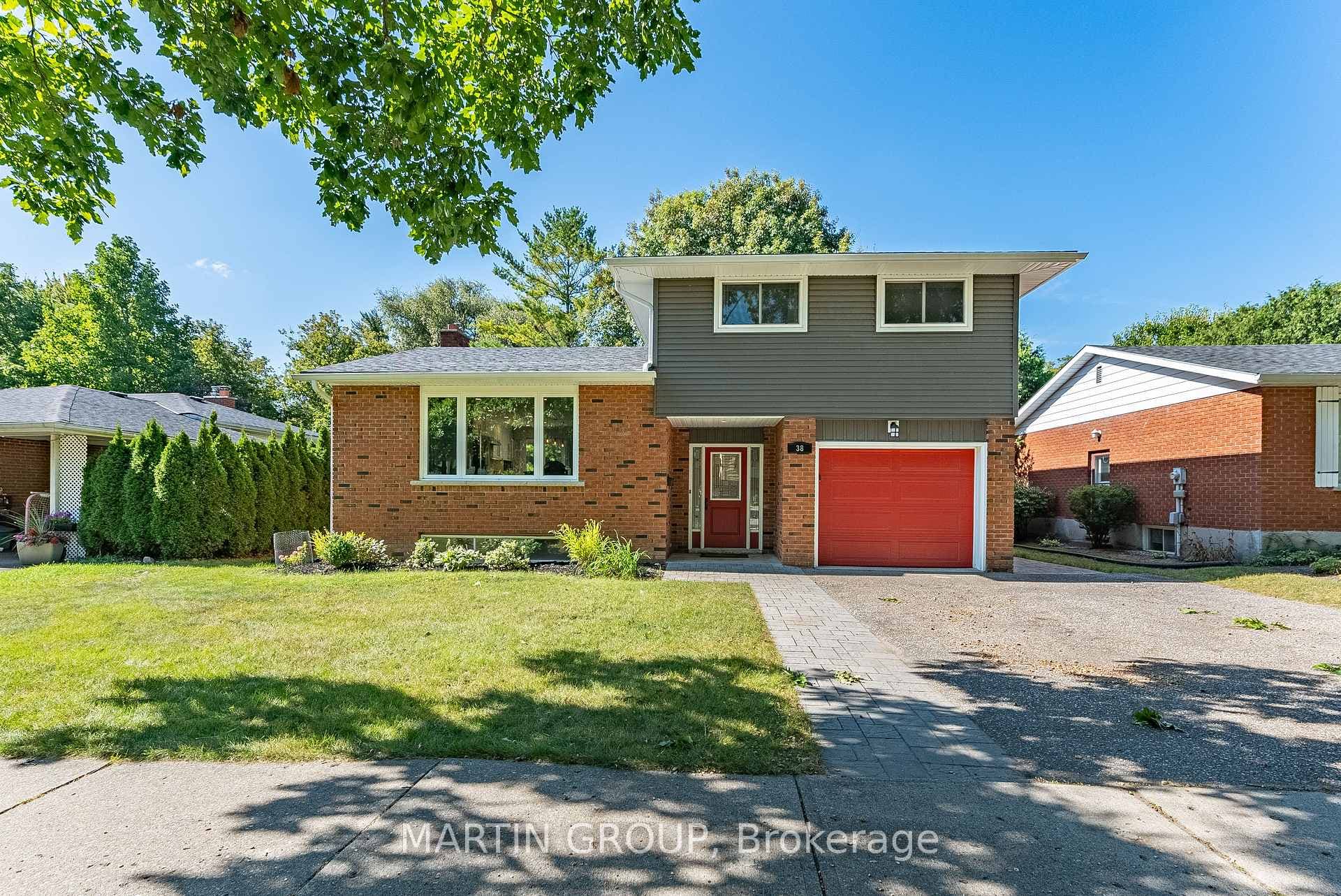 38 Black Walnut Drive Unit 1, Kitchener, ON N2P 1R2 - Photo 1