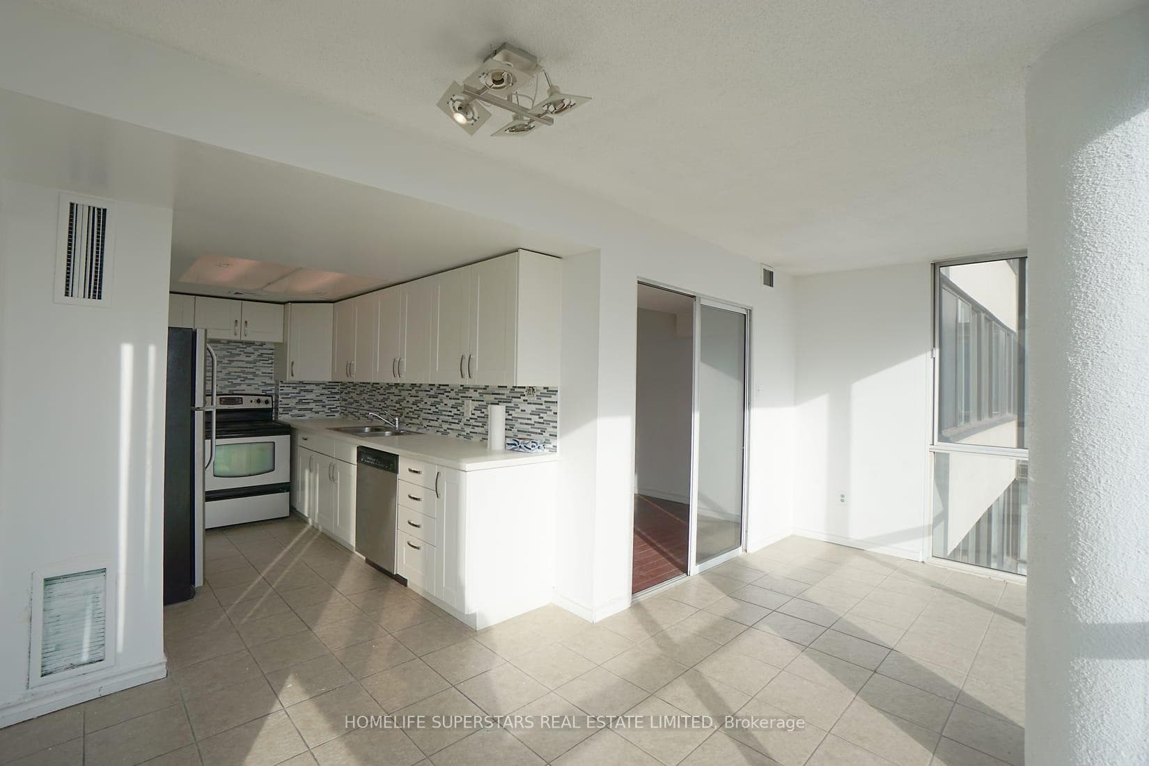 10 Markbrook Lane Unit 1204, Etobicoke (West Mall / Rexdale), ON M9V 5E3 - Photo 1