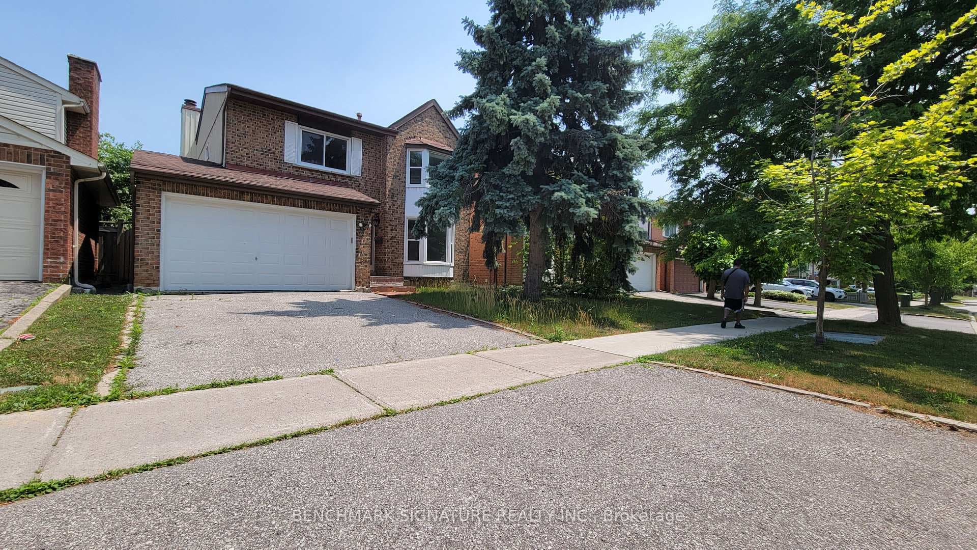 35 Wintermute Boulevard, Scarborough Village / Eglinton East, ON M1W 3M5 - Photo 1