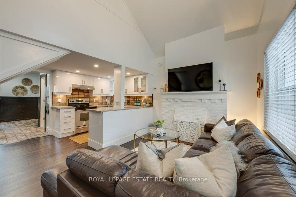 215 Pickering Street, The Beaches / Upper Beaches, ON M4E 3J9 - Photo 1