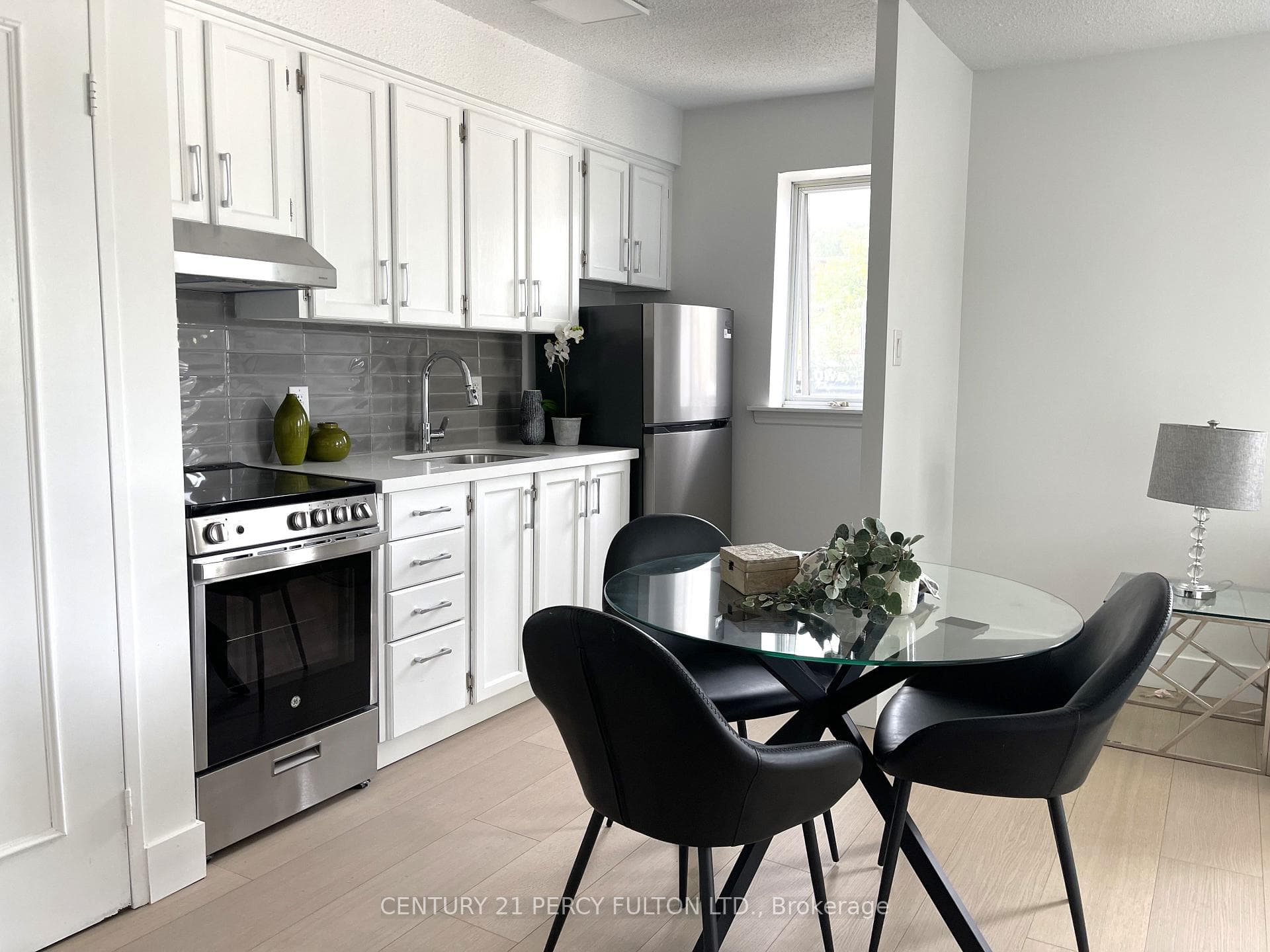 2373 Bloor Street Unit 6, High Park / Junction / Roncesvalles, ON M6S 1P6 - Photo 1