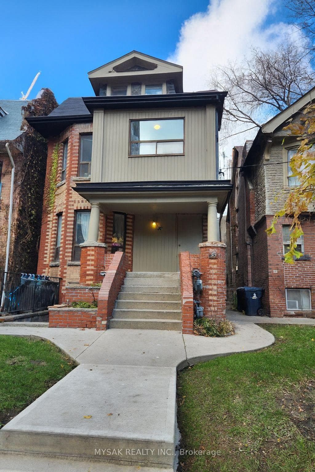50 Dundonald Street, Regent Park / Cabbagetown / St. James Town, ON M4Y 1K2 - Photo 1