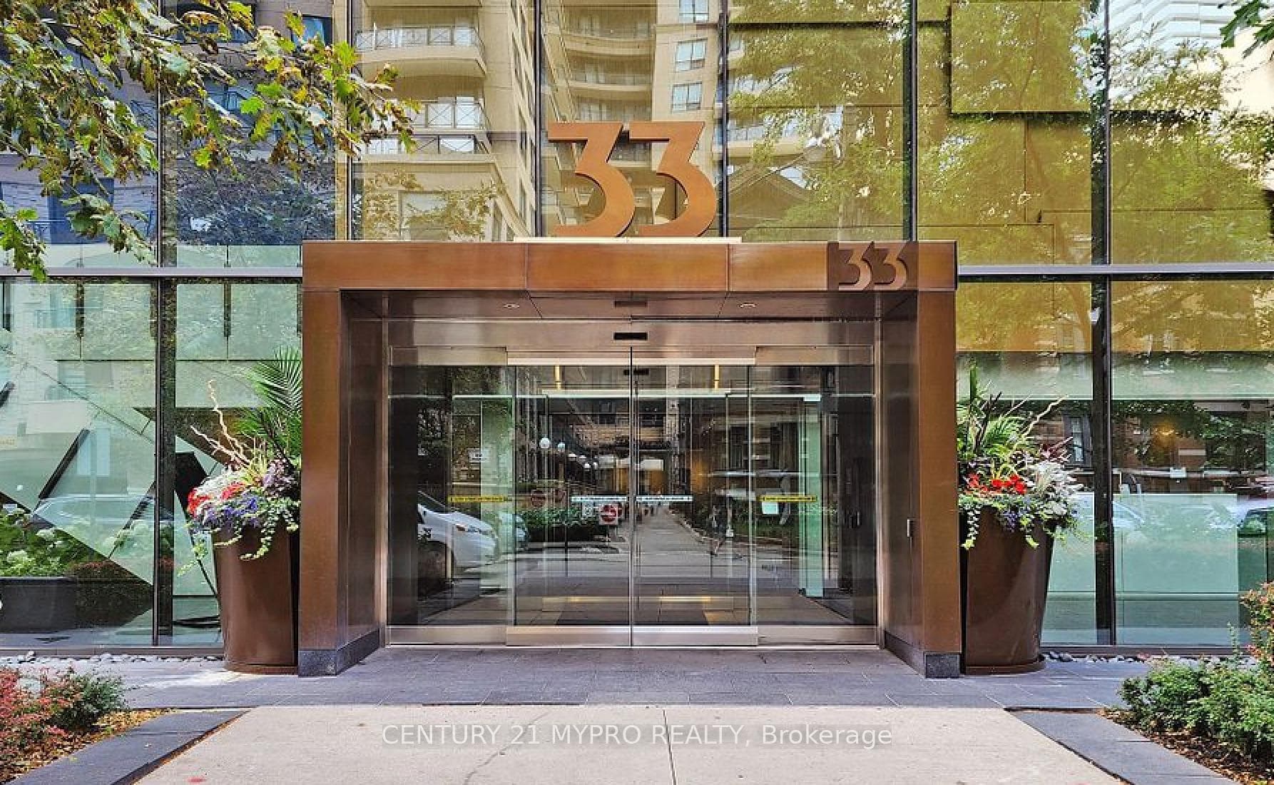 33 Charles Street Unit 2401, Regent Park / Cabbagetown / St. James Town, ON M4Y 1R9 - Photo 1