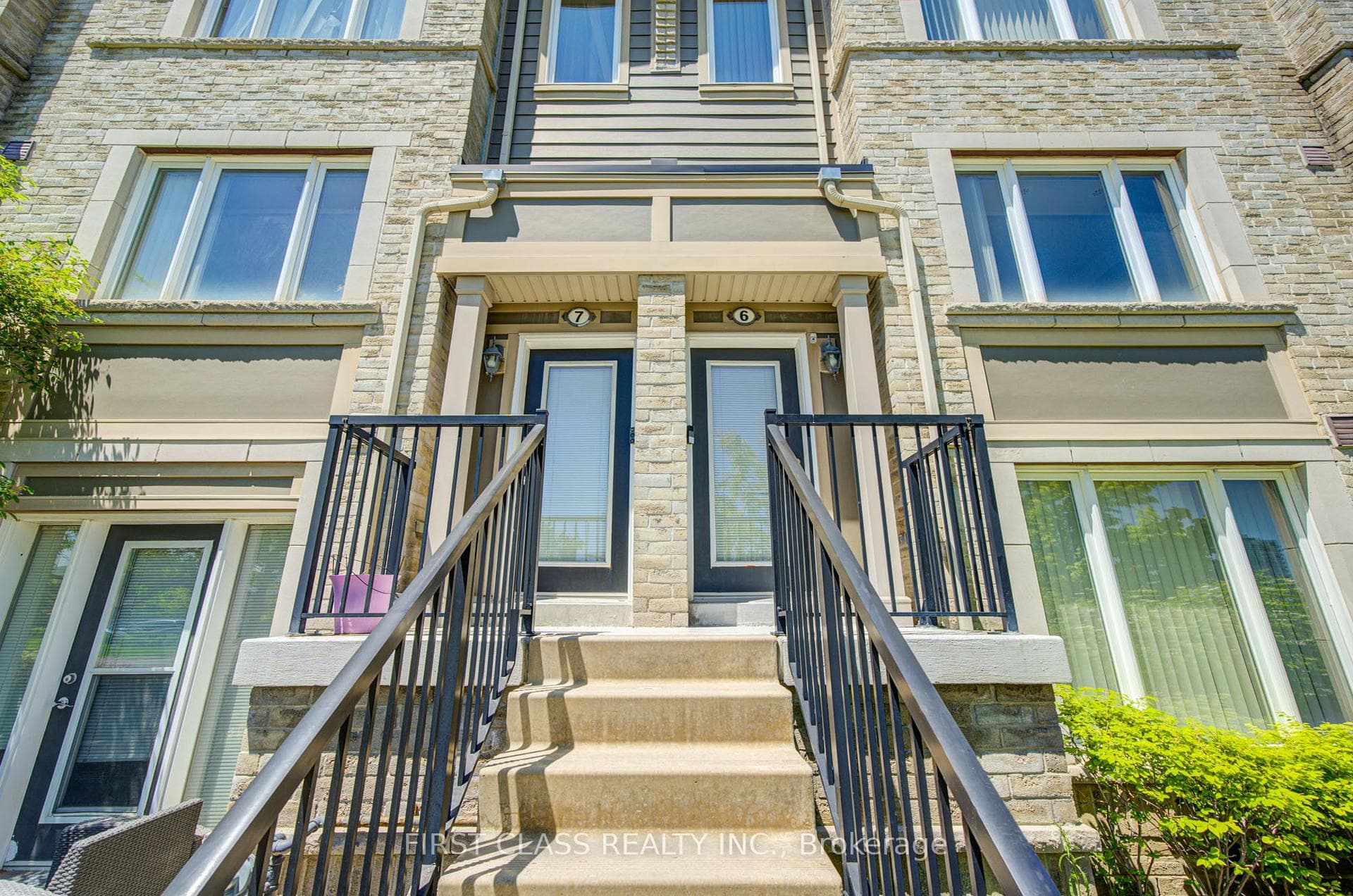 2875 Hazelton Place Unit 6, Mississauga, ON L5M 6J3 - Photo 1