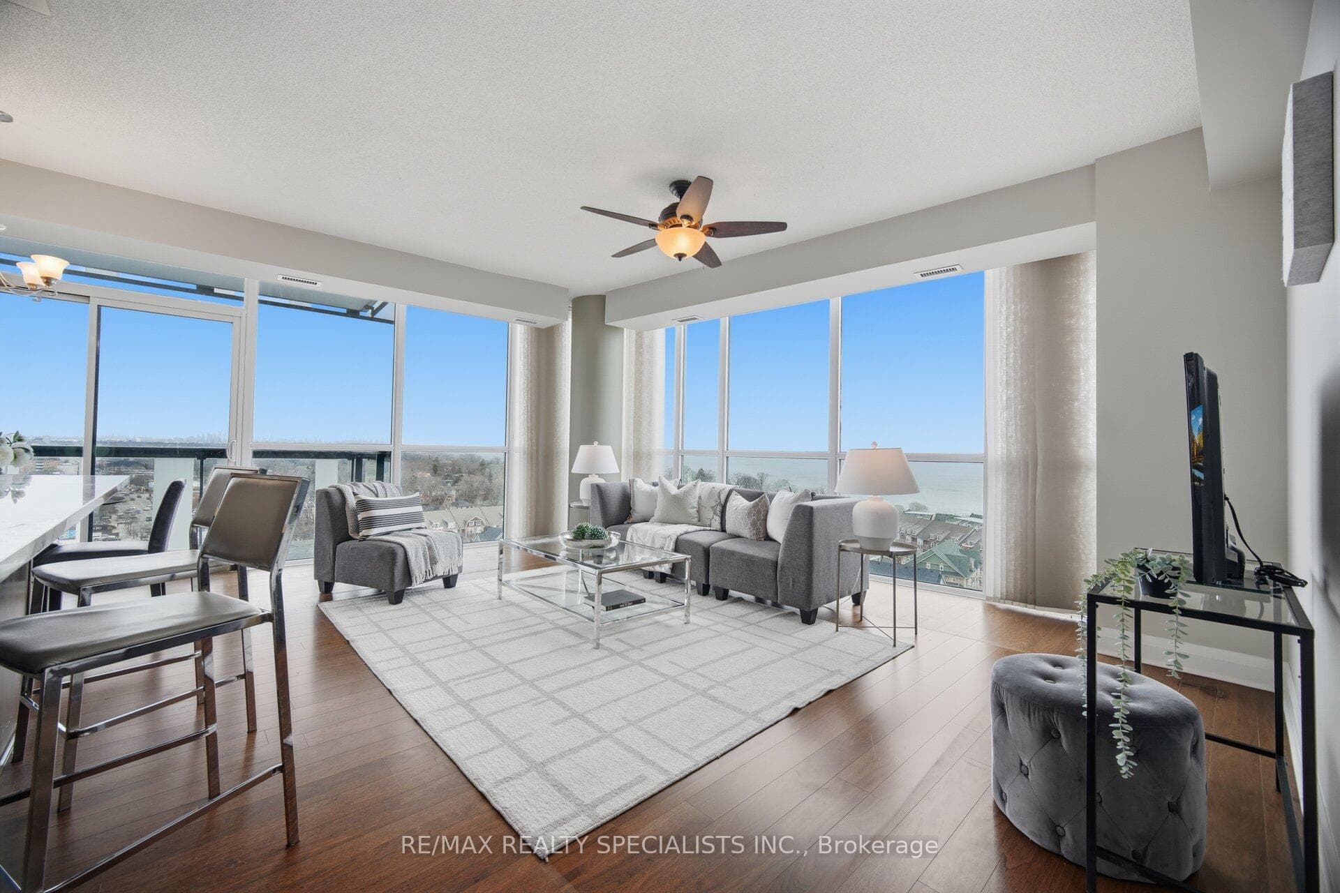 Wrap Around Unobstructed Lake Views