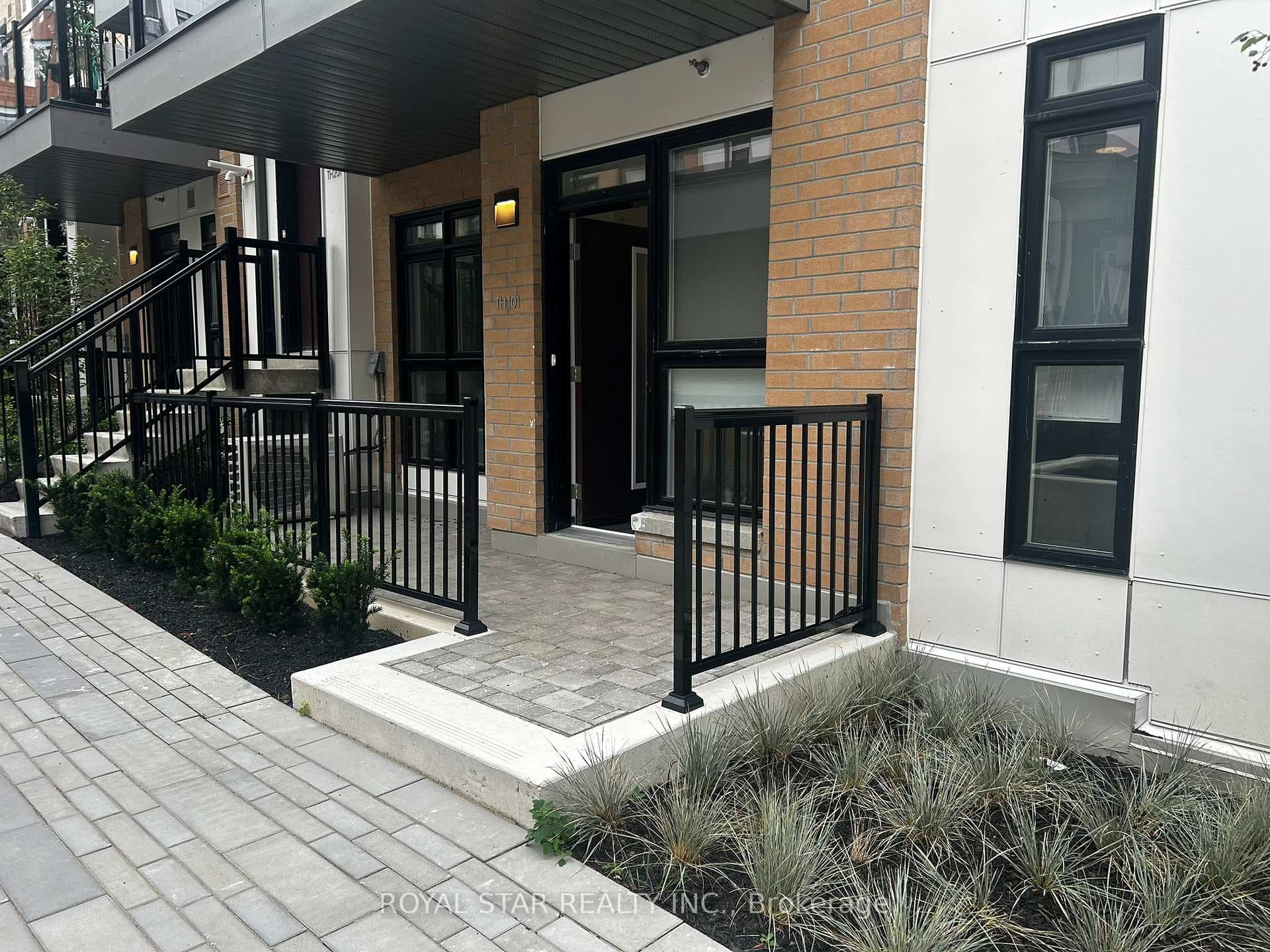 155 Canon Jackson Drive Unit Q101, York / Weston, ON M6M 0E1 - Photo 1