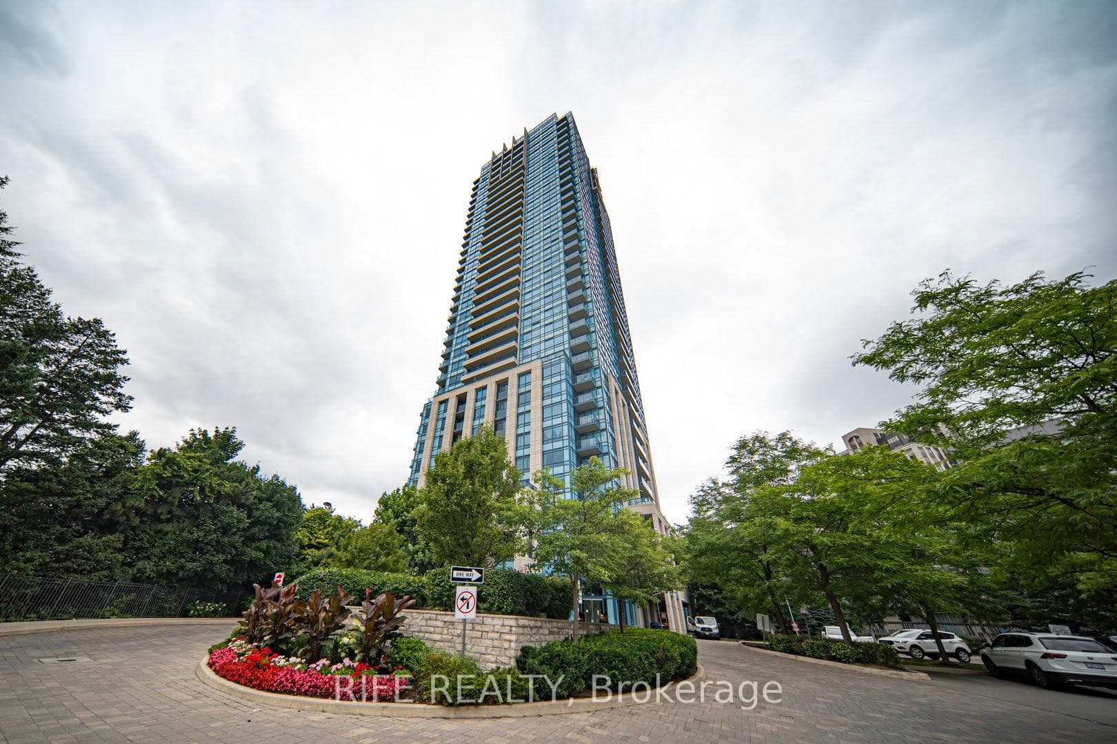 181 Wynford Drive Unit 3301, Don Mills / Parkwoods / Victoria Village, ON M3C 0C6 - Photo 1