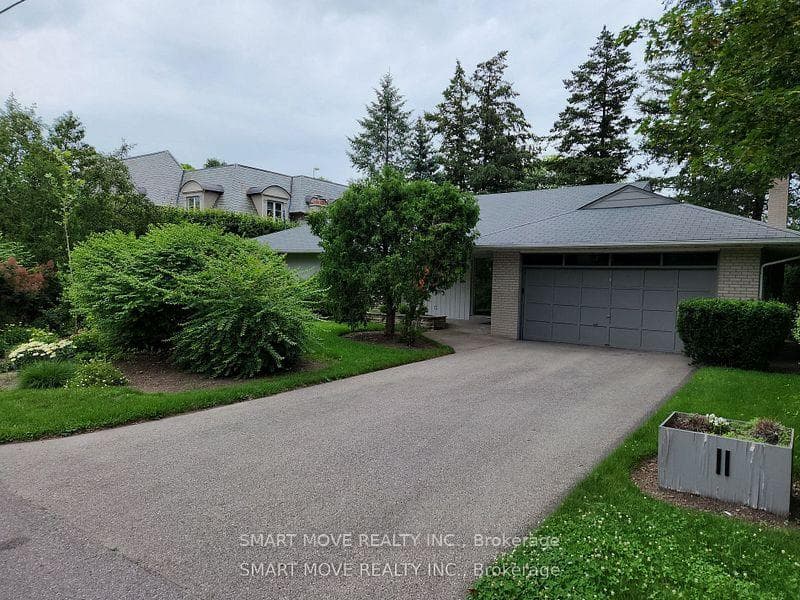 11 Valecrest Drive, Etobicoke (Islington / Rexdale), ON M9A 4P4 - Photo 1