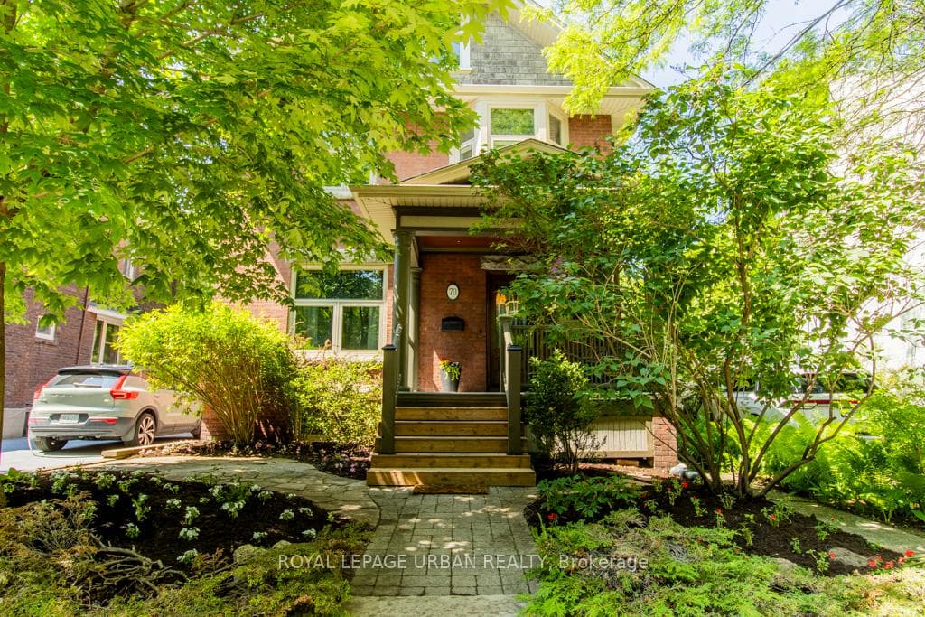 70 Langley Avenue, Toronto E01