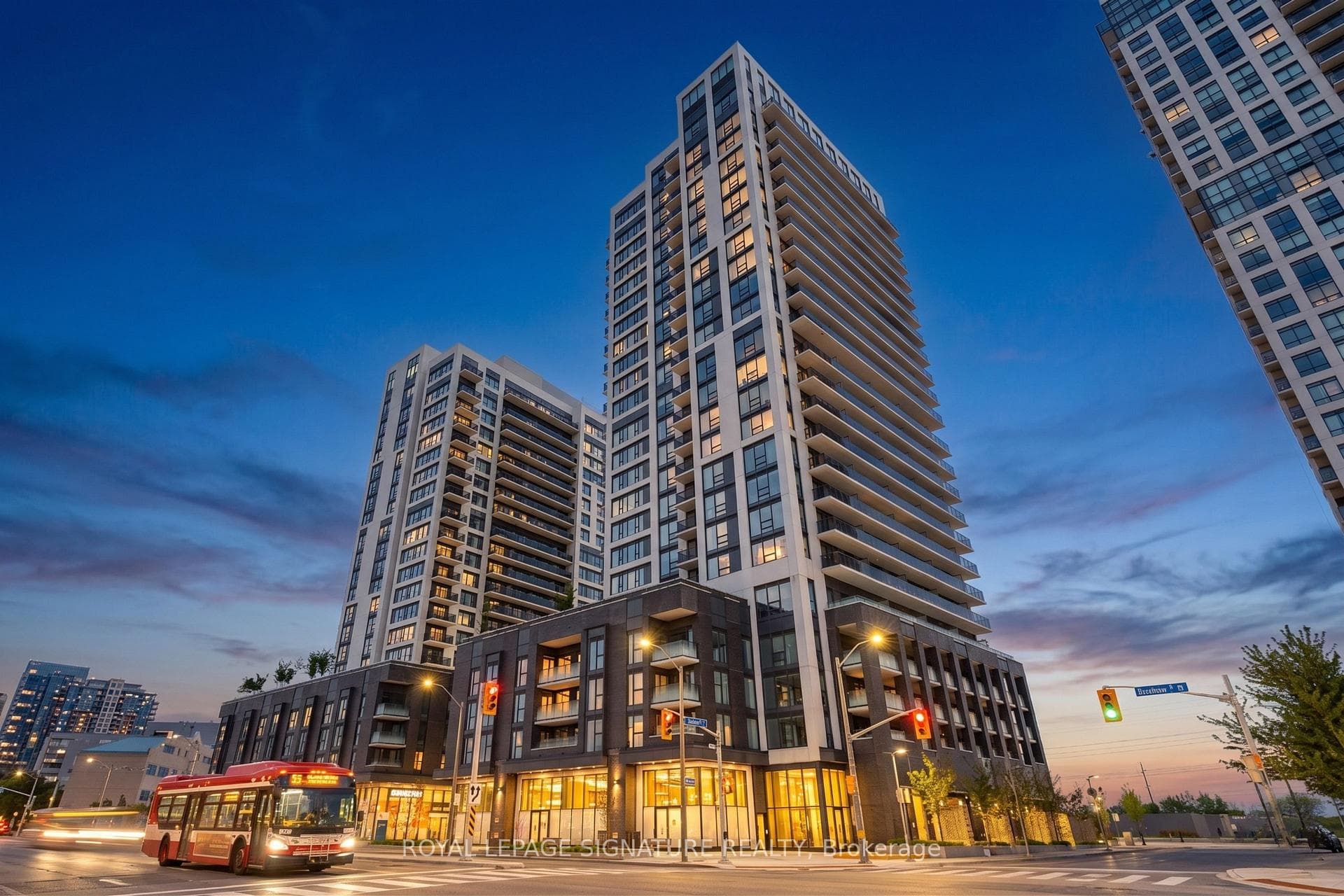 30 Samuel Wood Way Unit 305, Etobicoke (Islington / Rexdale), ON M9B 1B1 - Photo 1