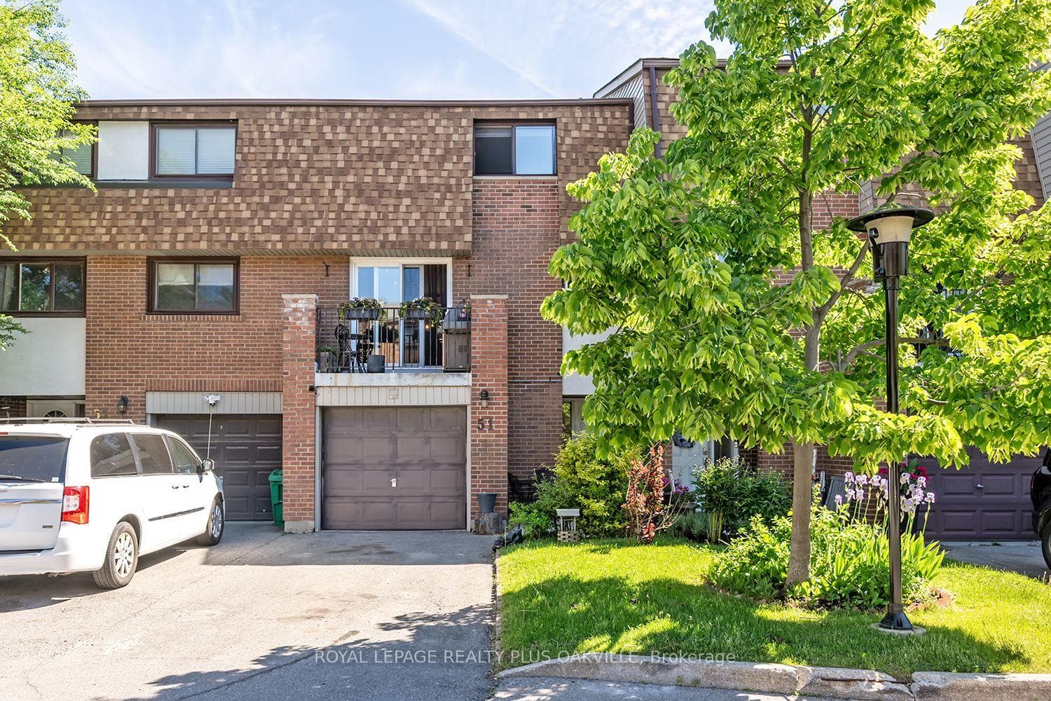 1051 Cedarglen Gate Unit 51, Mississauga, ON L5C 3A7 - Photo 1