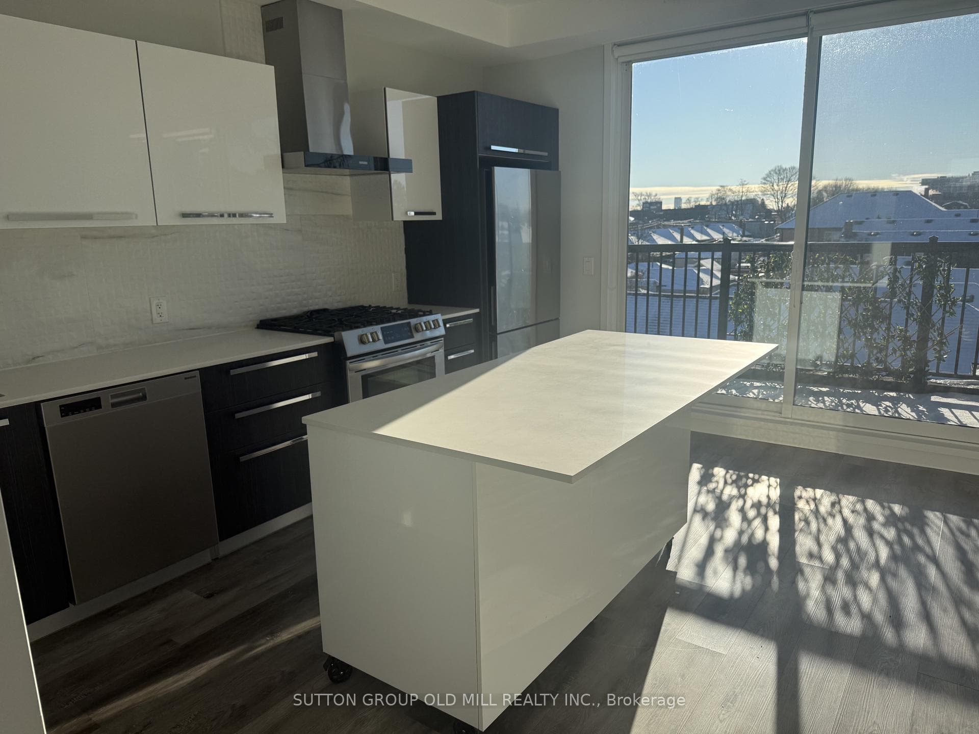 20 Avon Drive, Keelesdale / Eglinton West, ON M6M 1P8 - Photo 1