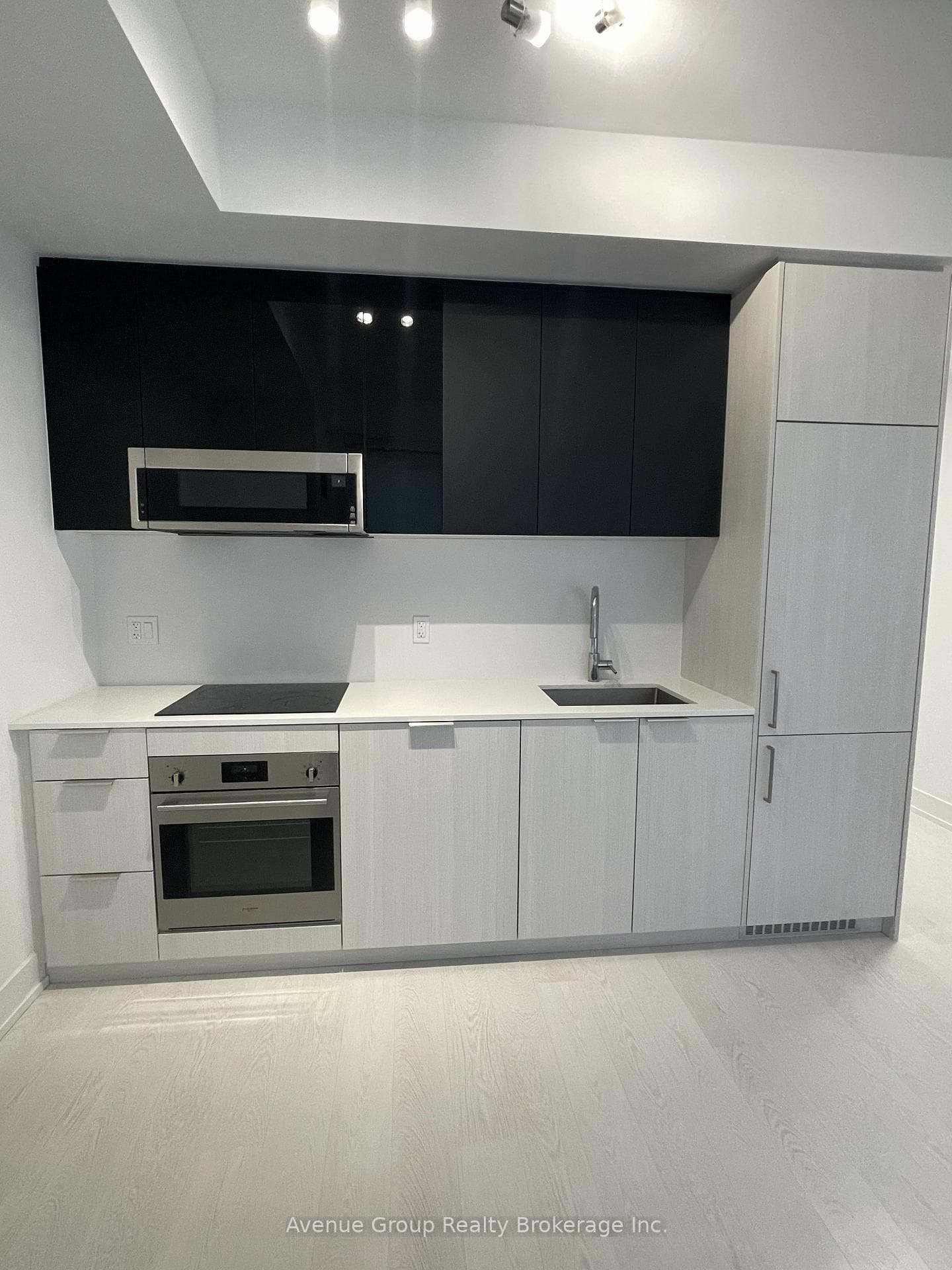 308 Jarvis Street Unit 1810, Regent Park / Cabbagetown / St. James Town, ON M5B 0E3 - Photo 1