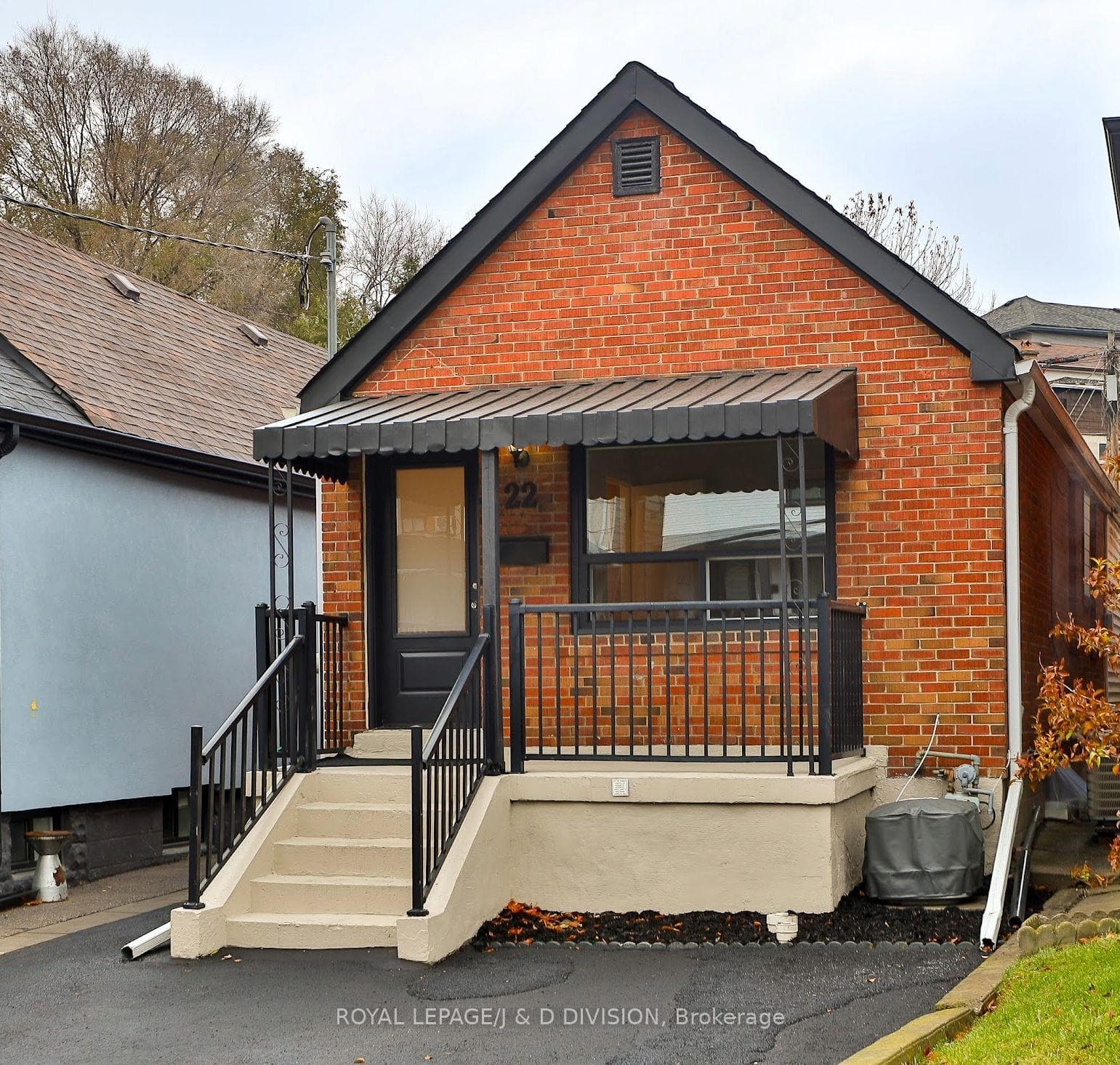 22 Holmesdale Road, Keelesdale / Eglinton West, ON M6E 1Y1 - Photo 1